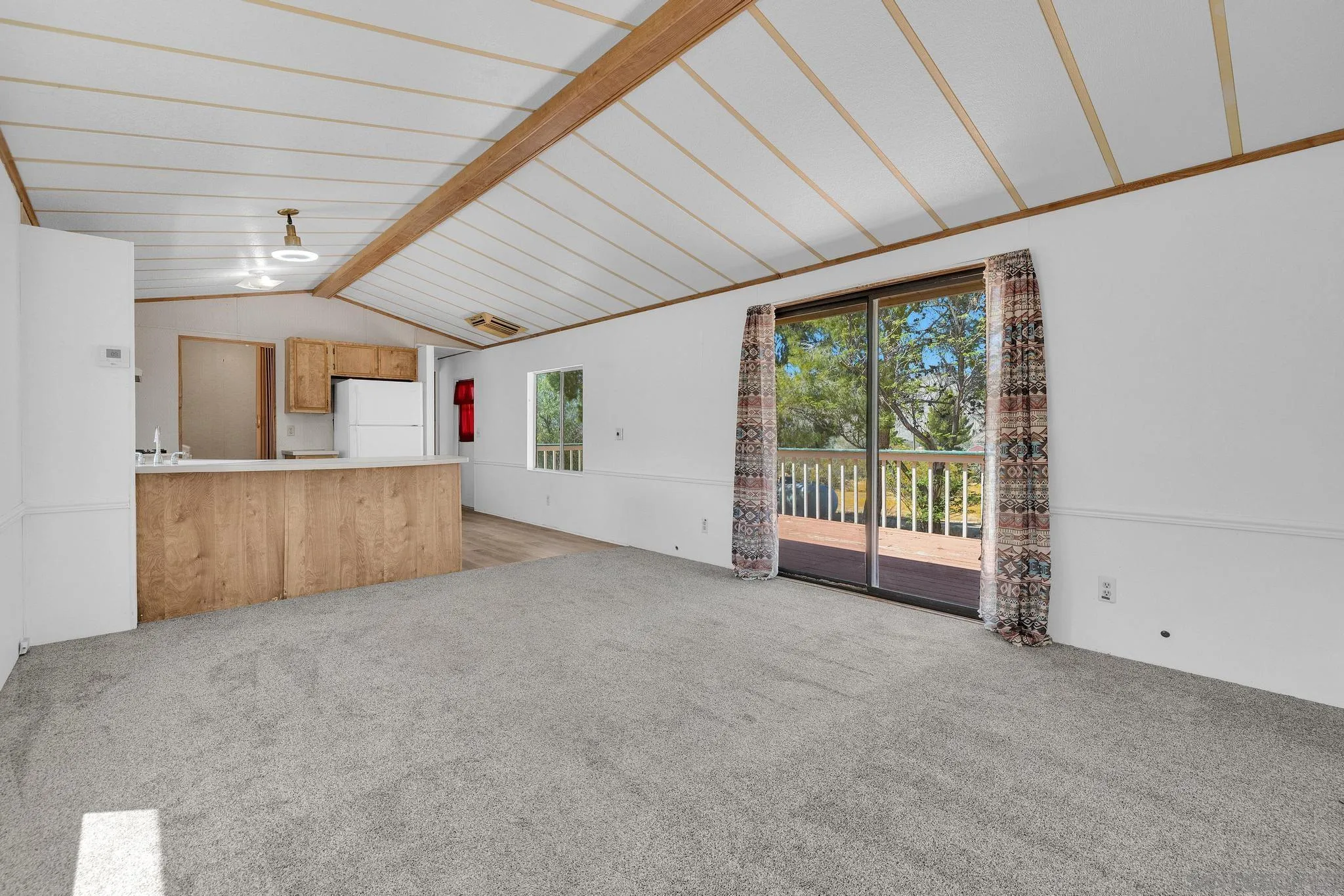 https://cdn.realtyfeed.com/cdn/127/260008818/7ad2d2512aea2de9b88c6346ac0cf85a.webp