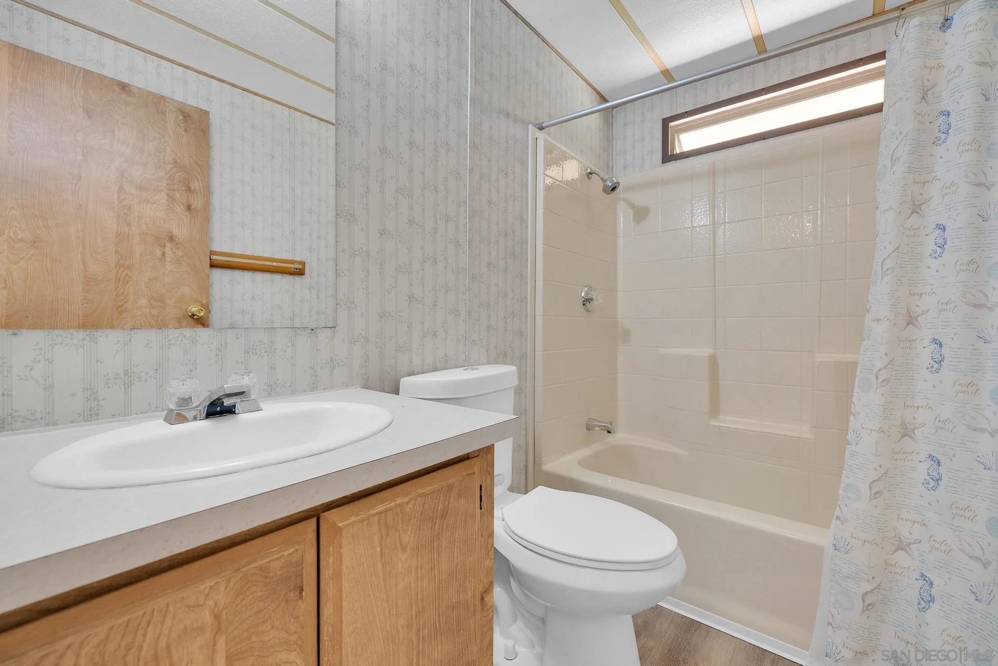 https://cdn.realtyfeed.com/cdn/127/260008818/de955a01d0fbc0d8a756b3354a4673b7.webp