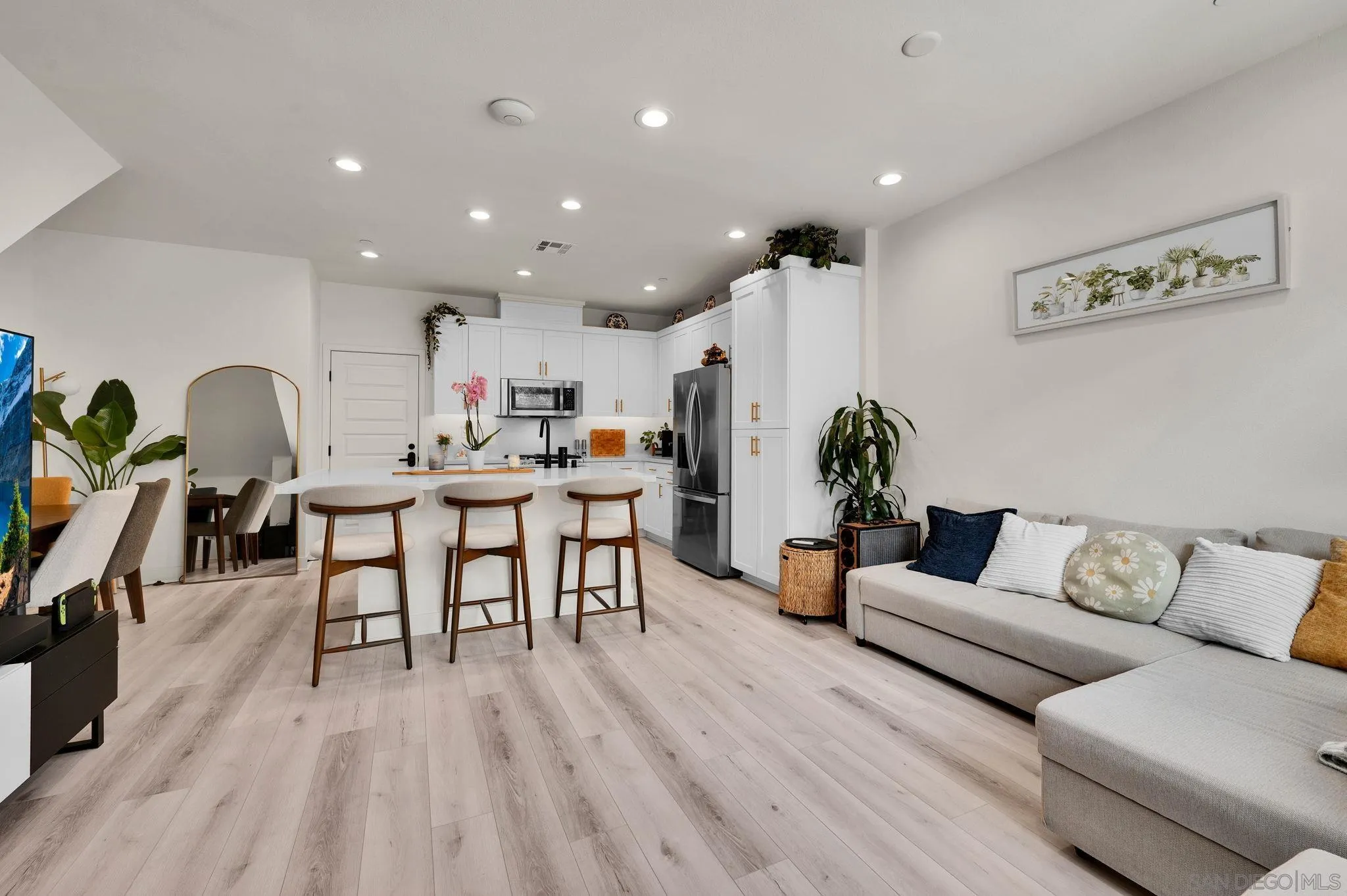 Photo #7: 260008819 Listing: Photo #7