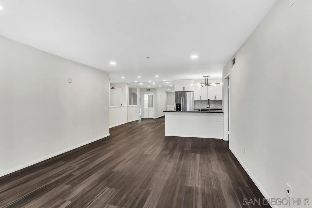 https://cdn.realtyfeed.com/cdn/127/260008823/8fb867dd9f032a22050d75f942330222.webp