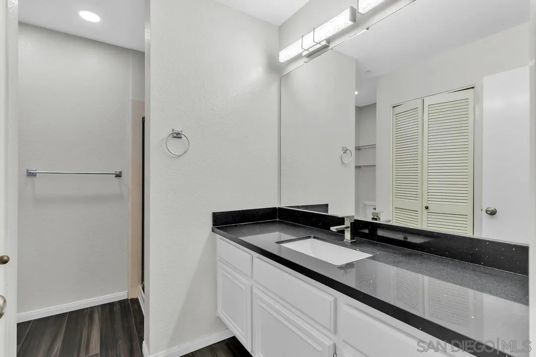 https://cdn.realtyfeed.com/cdn/127/260008823/c46def7662bddbc99cd231a49389b1a9.webp
