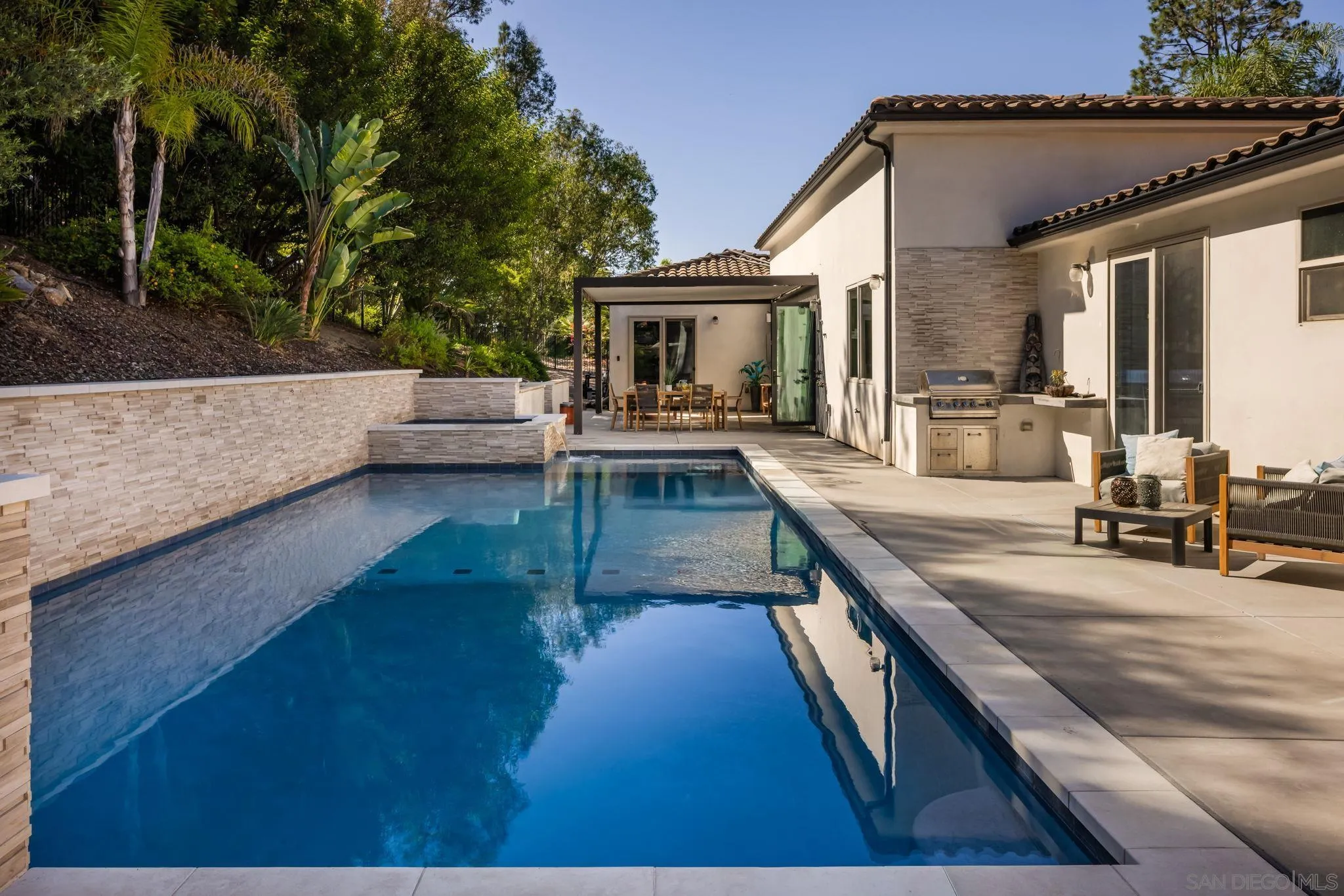 https://cdn.realtyfeed.com/cdn/127/260008825/3302780a7deeaa8d8c1630135cd19c39.webp