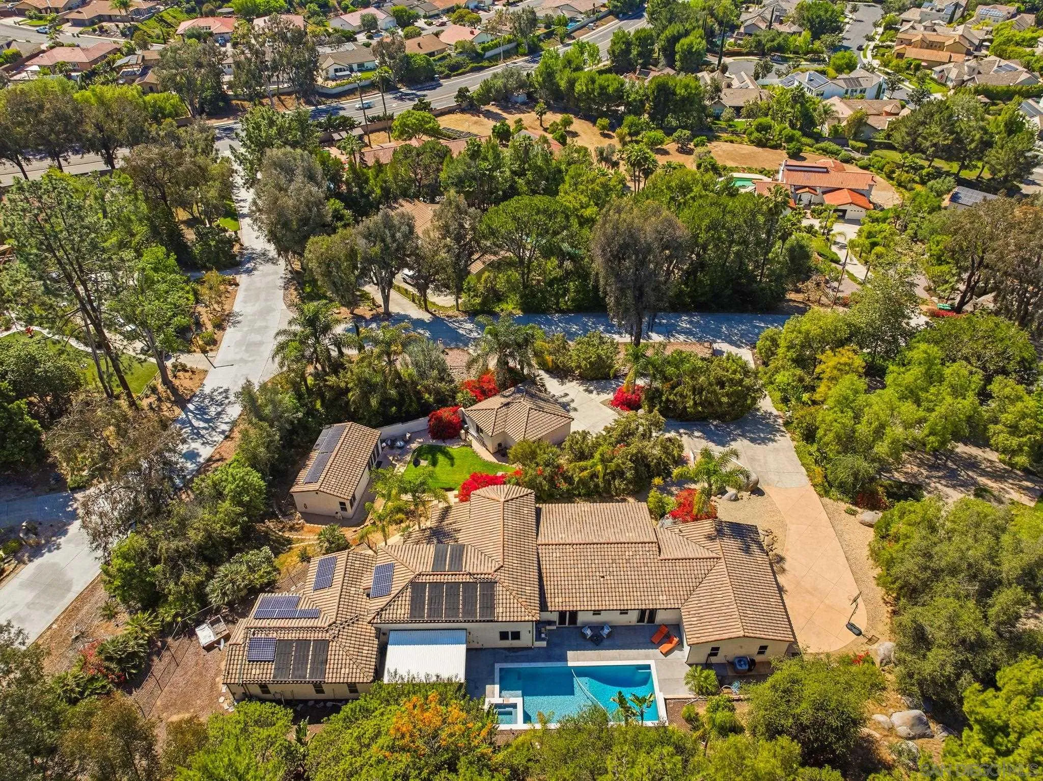 https://cdn.realtyfeed.com/cdn/127/260008825/41edc98d5aa499544c59ccf318405be2.webp
