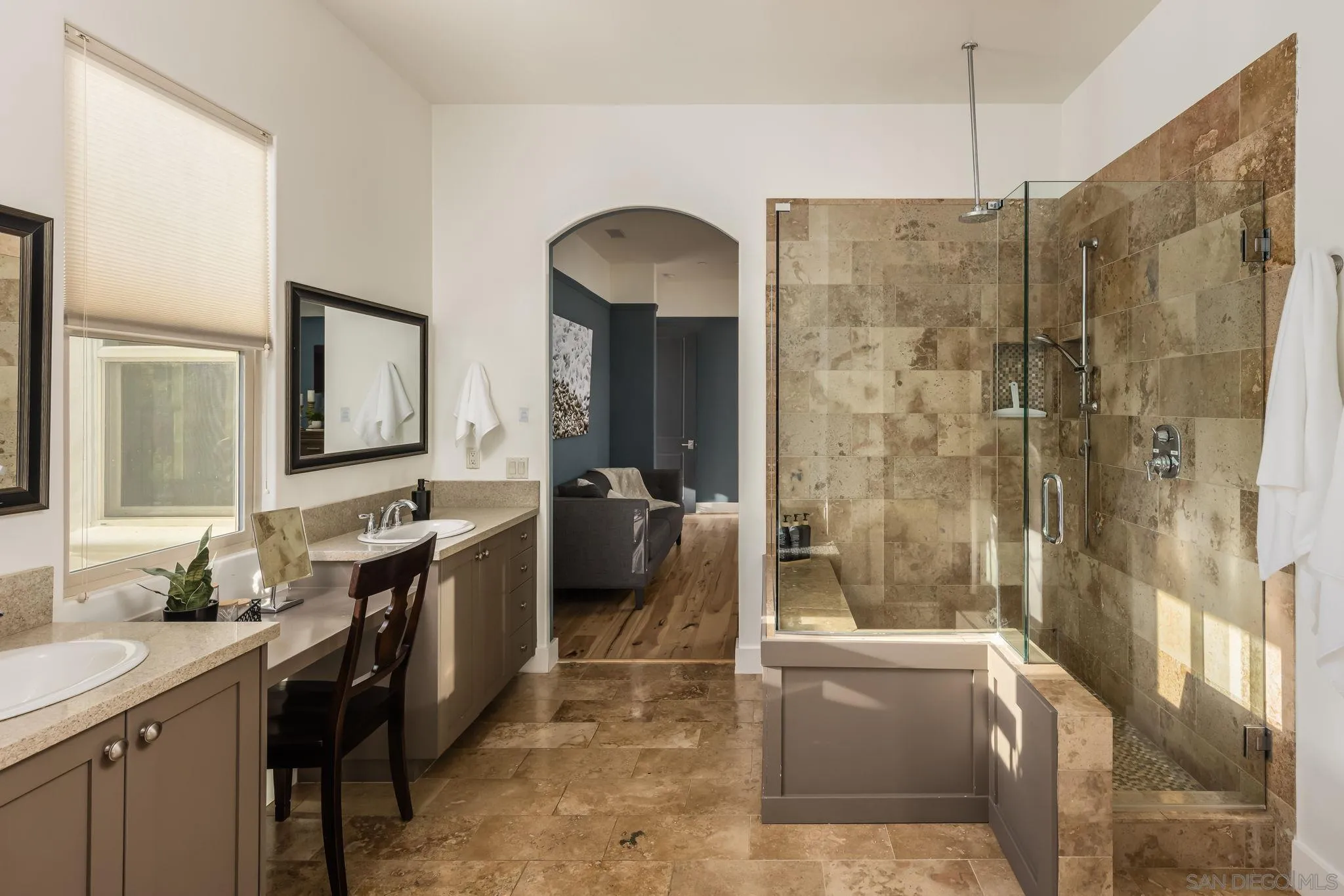 https://cdn.realtyfeed.com/cdn/127/260008825/5cba826ecd8dd7fd6110f143847e8f5b.webp