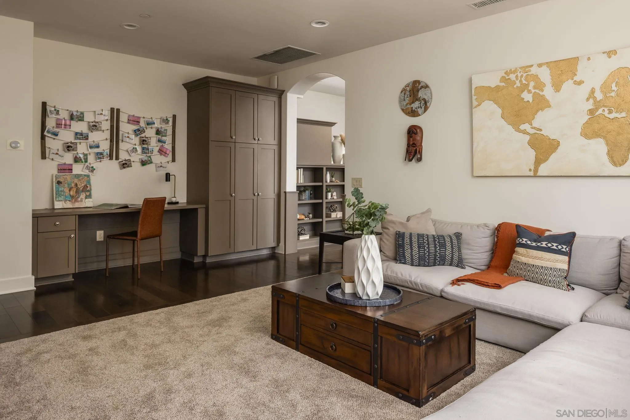 https://cdn.realtyfeed.com/cdn/127/260008825/8c6f58e9730e3eb4a8d88a407d6e9994.webp