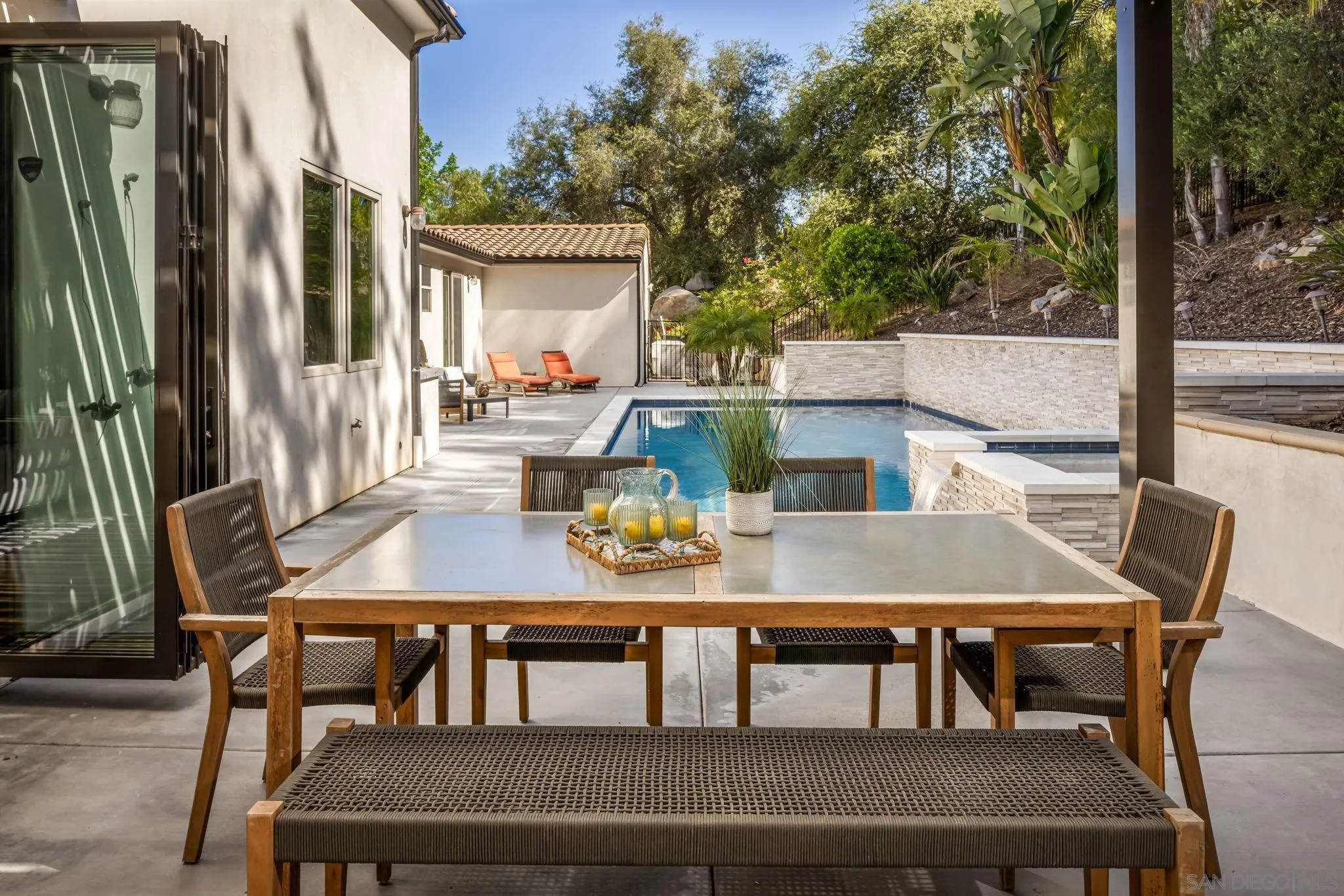 https://cdn.realtyfeed.com/cdn/127/260008825/d99a754be26c9135f708eb238763e682.webp