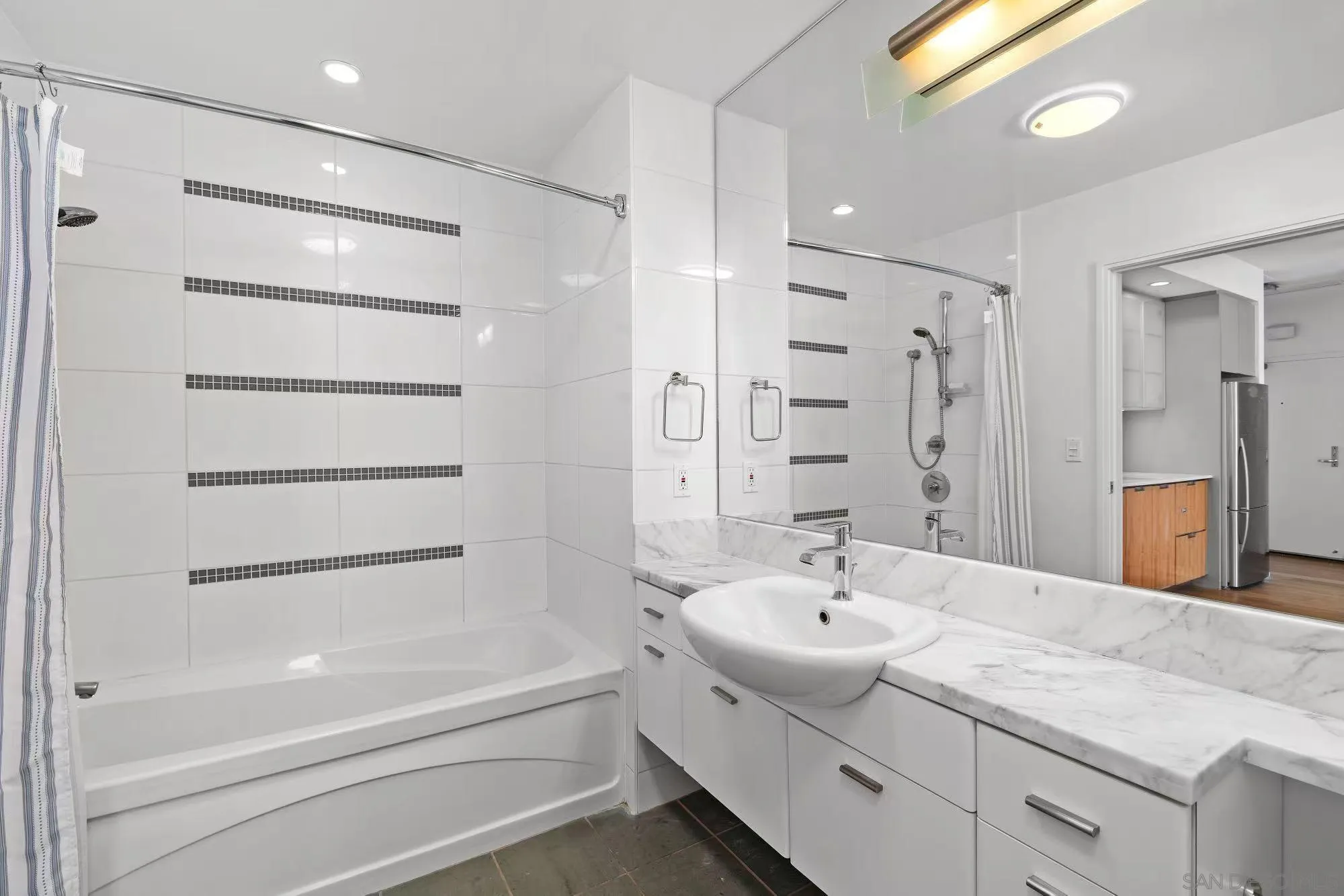 Photo #15: 260008827 Listing: Photo #15