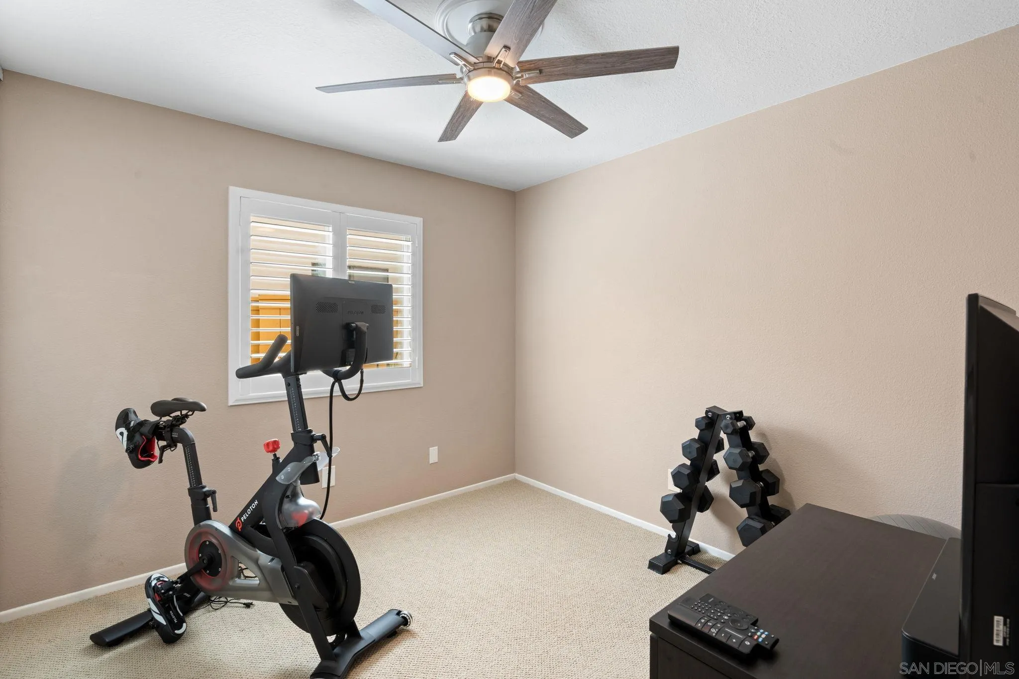 https://cdn.realtyfeed.com/cdn/127/260008829/0c4e4ccd323ce918938e0cd0fe0a1bef.webp