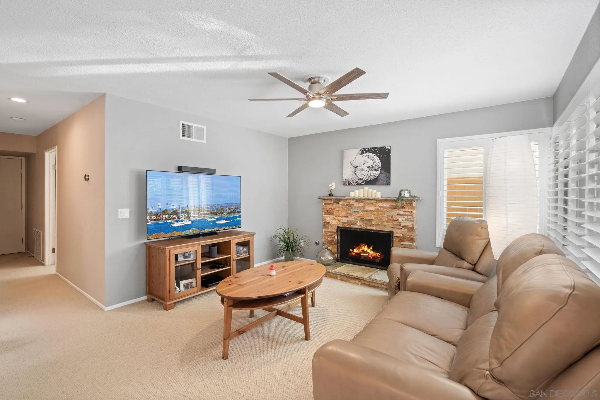https://cdn.realtyfeed.com/cdn/127/260008829/22a3b7f06d8b438f393a9b394c801d18.webp