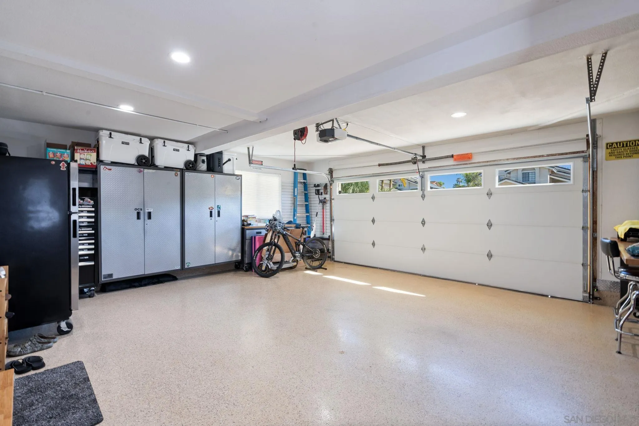https://cdn.realtyfeed.com/cdn/127/260008829/4a12546f21128ff404863326f3cffcbf.webp