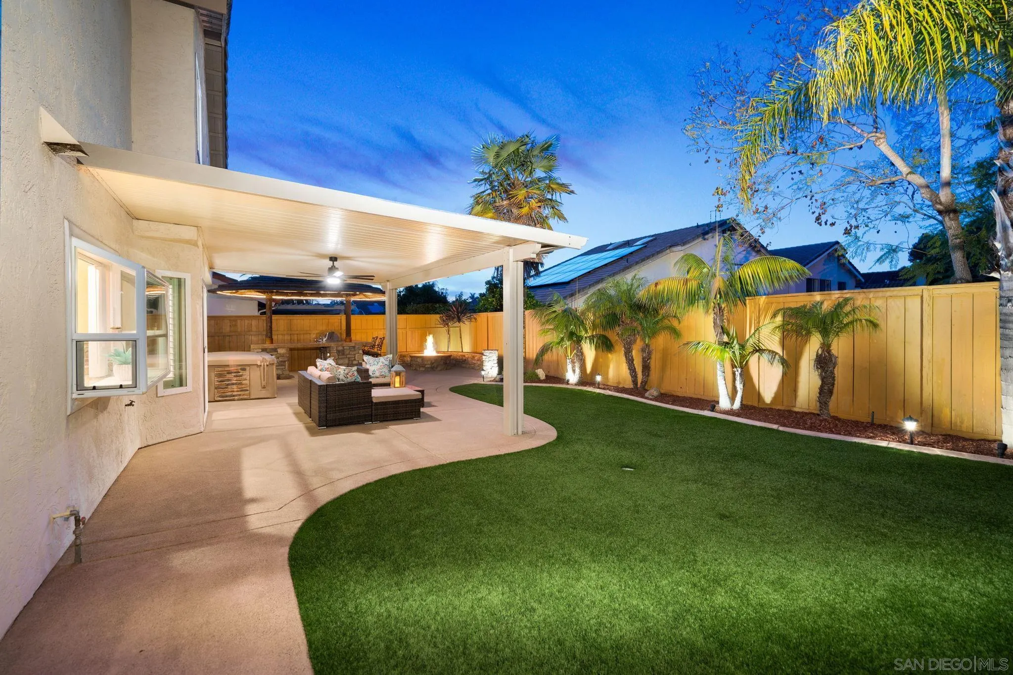 https://cdn.realtyfeed.com/cdn/127/260008829/606ad0095c13816cd48577fb27b4c8e4.webp