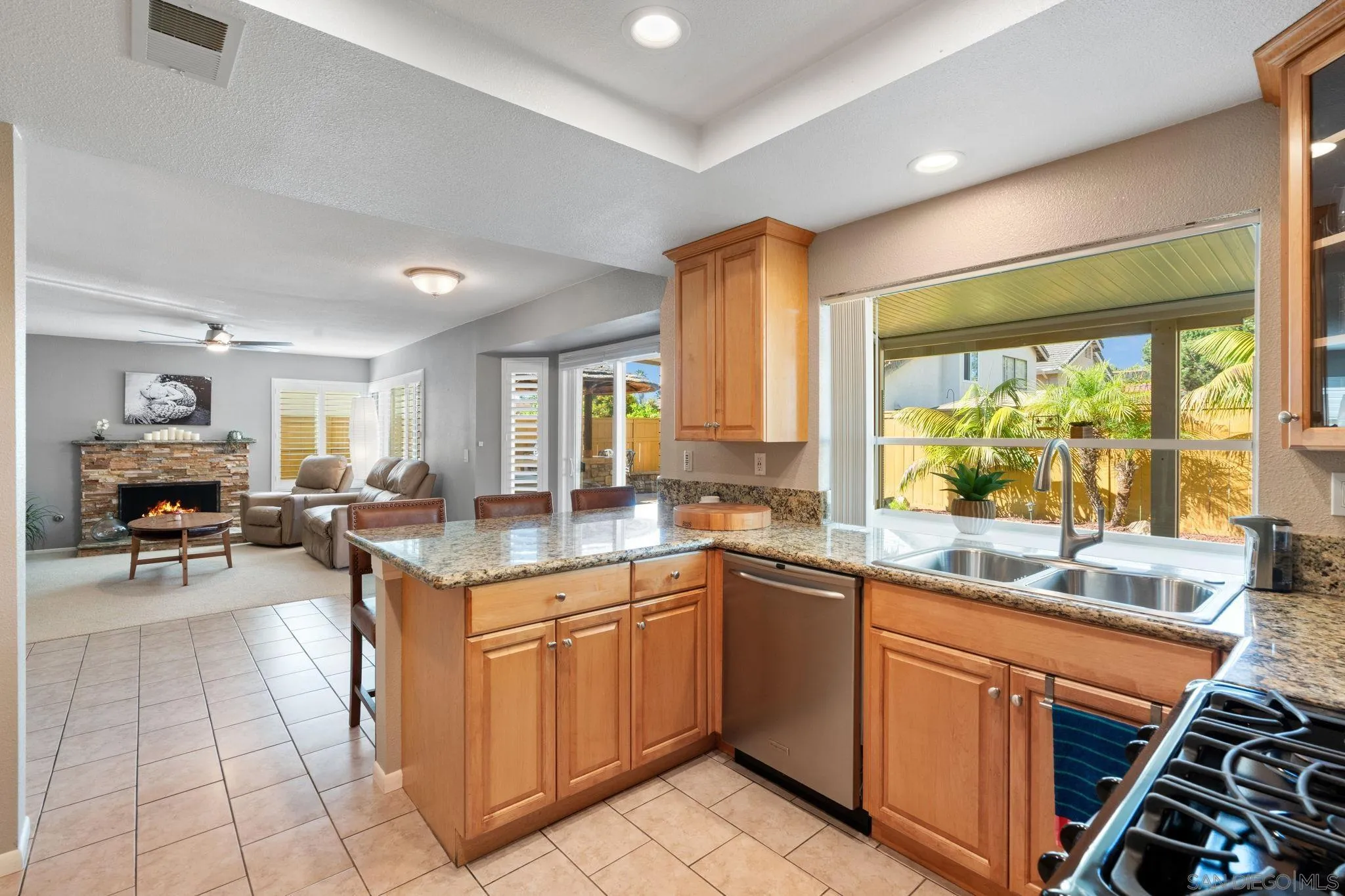 https://cdn.realtyfeed.com/cdn/127/260008829/b77697a8165888d522d94676405ece13.webp