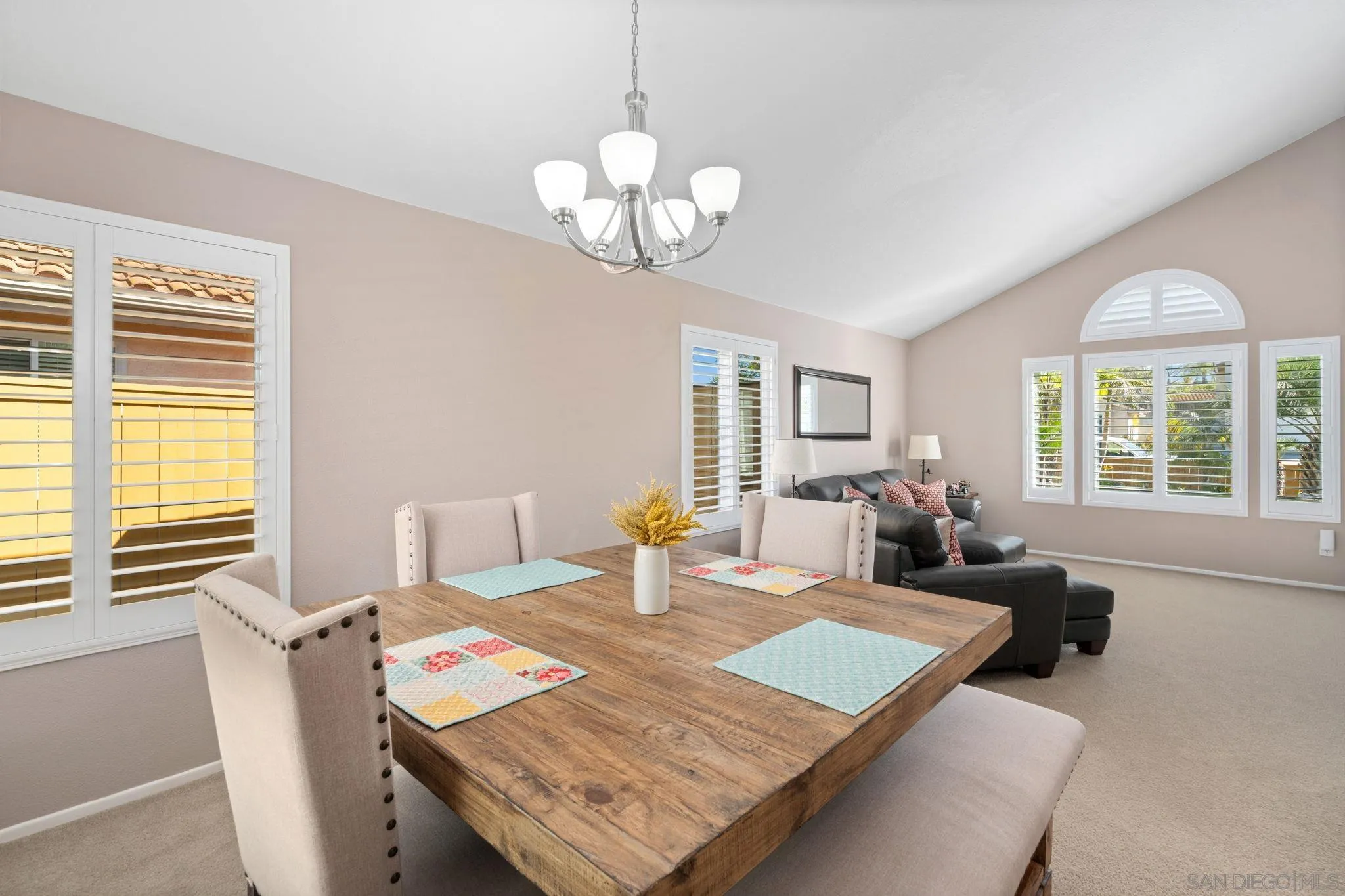 https://cdn.realtyfeed.com/cdn/127/260008829/f11289c37f87455f85121783d163bb7d.webp