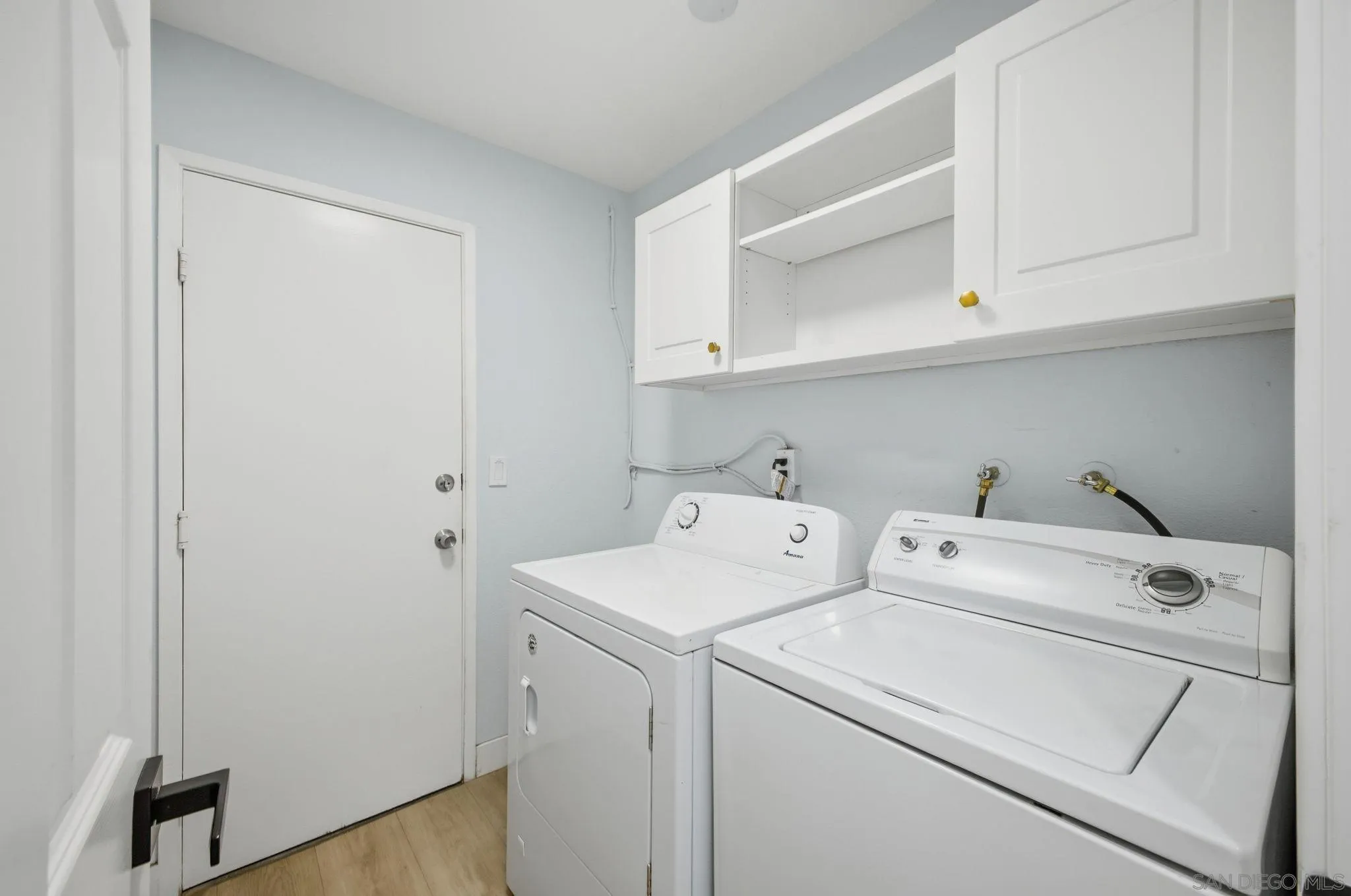https://cdn.realtyfeed.com/cdn/127/260008830/7dbbe047dad8da94ffe011ccecb09039.webp