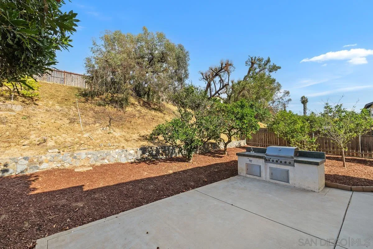 https://cdn.realtyfeed.com/cdn/127/260008831/63f4d95568683ee2ddb7961b5974f668.webp