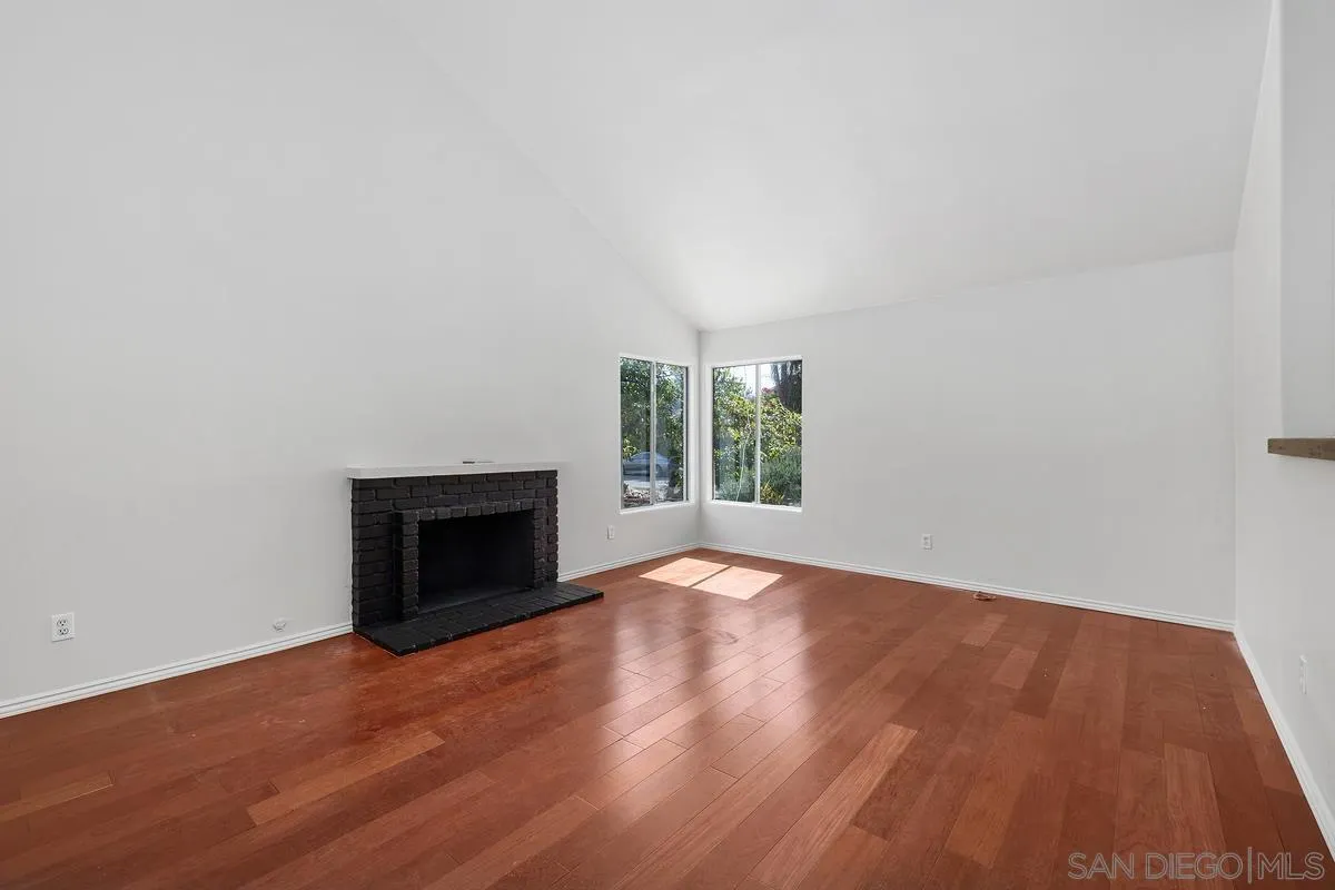 https://cdn.realtyfeed.com/cdn/127/260008831/a69849a04686bc4ed6c7778dbe48d82c.webp