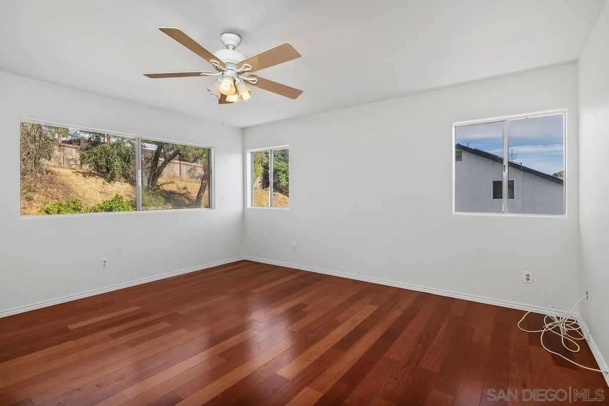 https://cdn.realtyfeed.com/cdn/127/260008831/b8ef7f27205ac482a371f5f5377de111.webp