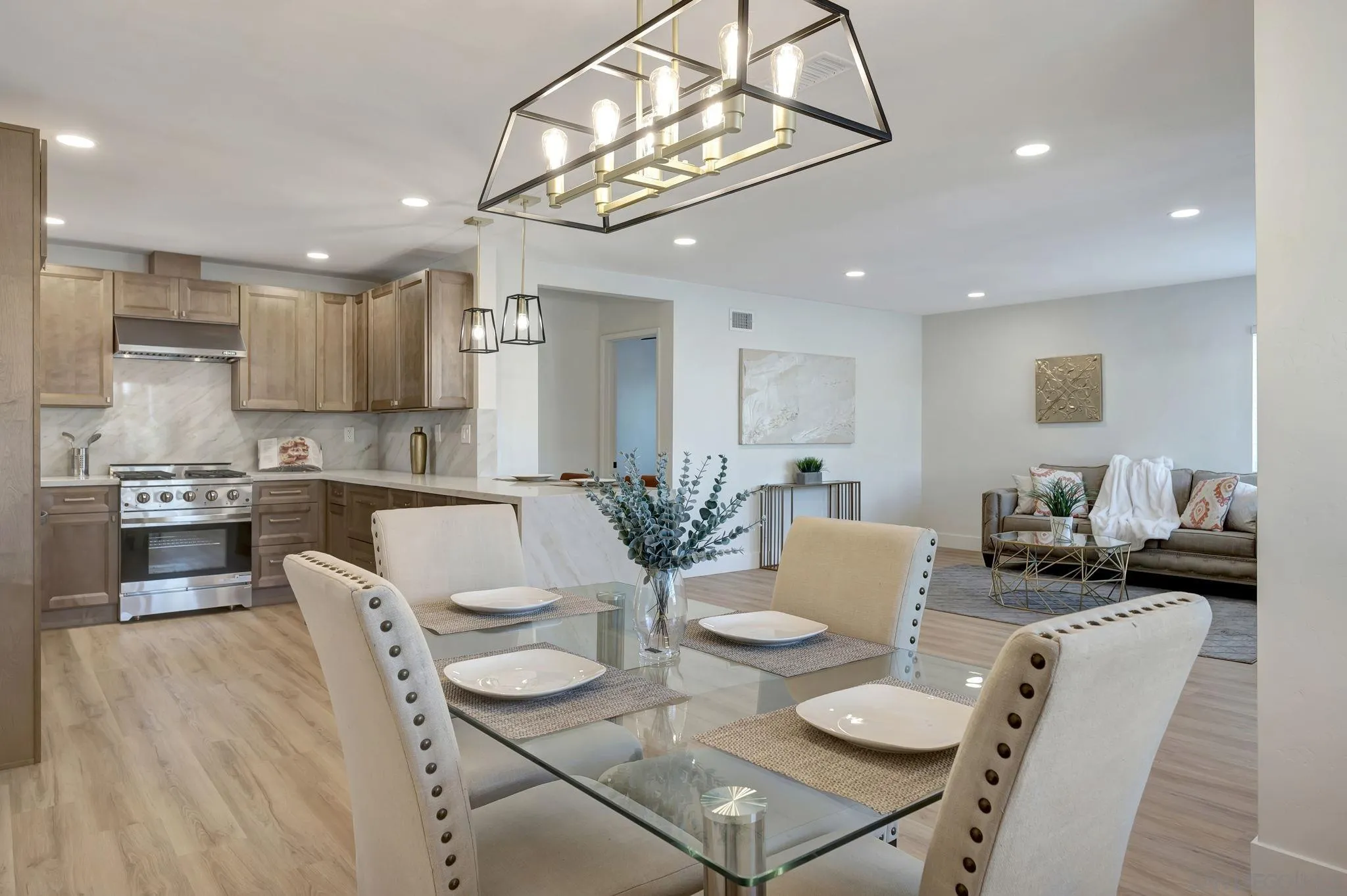 https://cdn.realtyfeed.com/cdn/127/260008837/5191e8ca4f672eb949444d8278765f50.webp