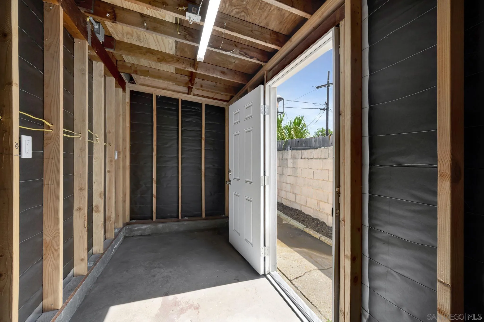 https://cdn.realtyfeed.com/cdn/127/260008837/580e907de1a61af3b306b24b62b69c5b.webp