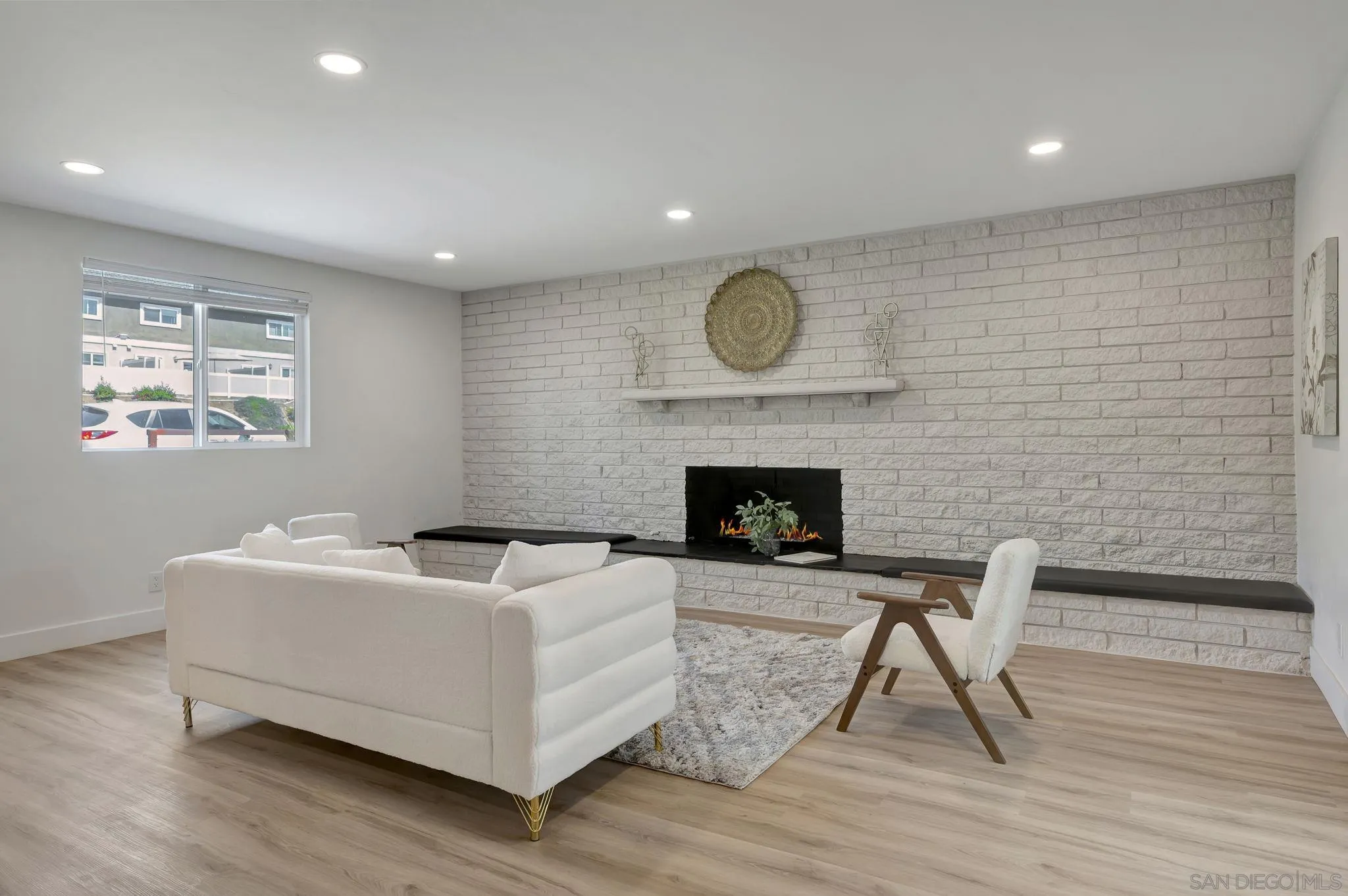 https://cdn.realtyfeed.com/cdn/127/260008837/c09897cd3fccc8597b89a6f37991e3a6.webp