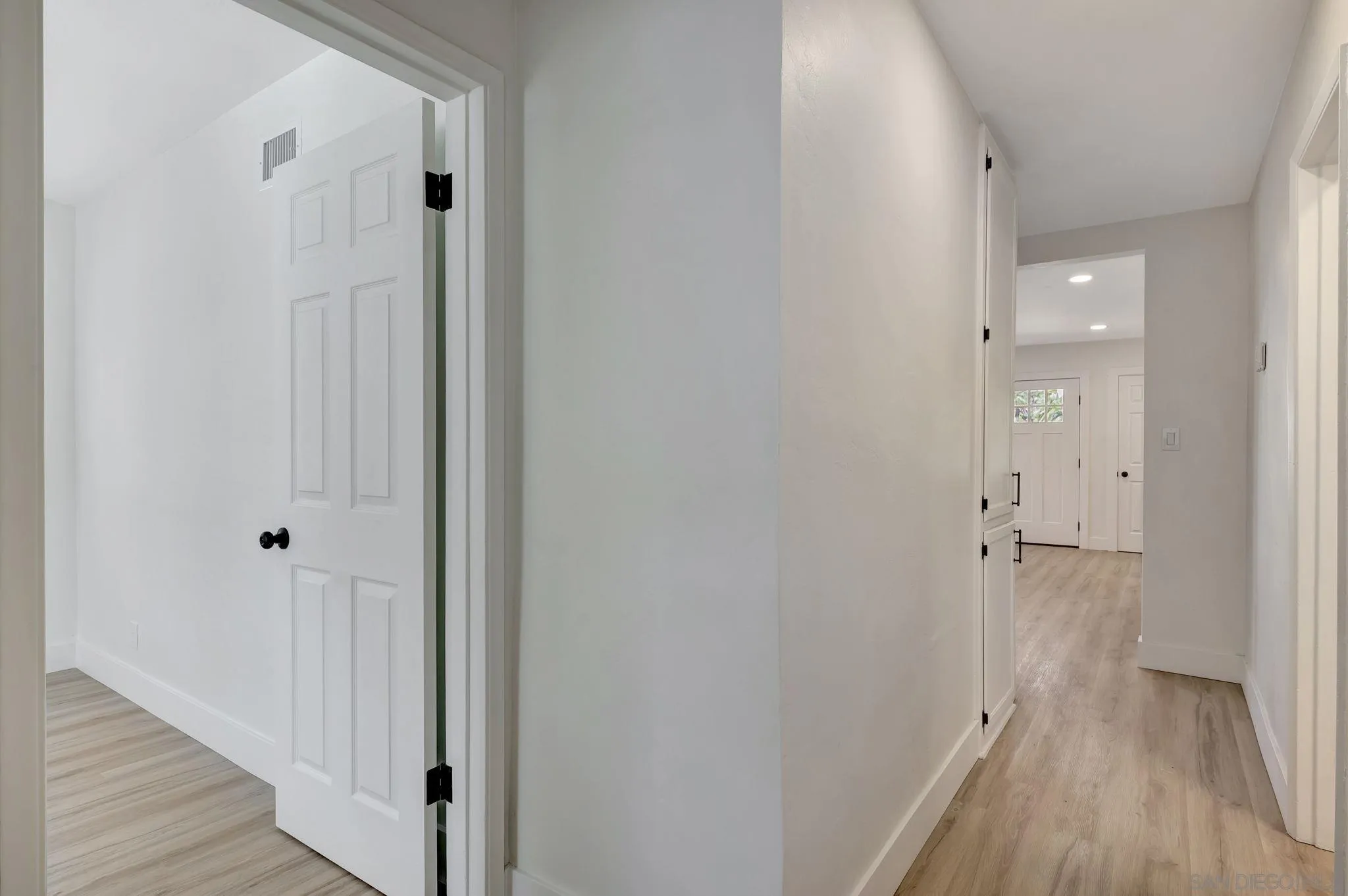 https://cdn.realtyfeed.com/cdn/127/260008837/d20192bcca66c1e54b78fa96b1a877e0.webp