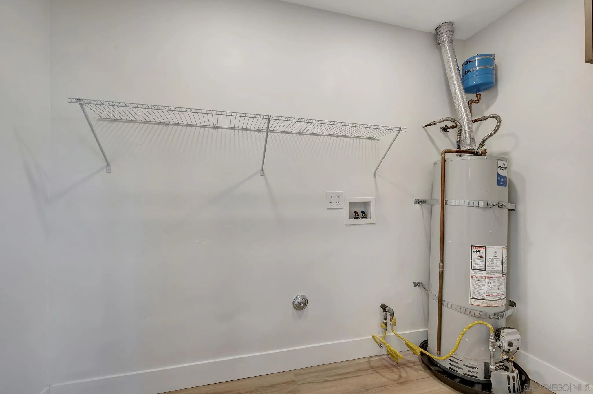 https://cdn.realtyfeed.com/cdn/127/260008837/f65f9538c0adc5884594f4496ec0d405.webp
