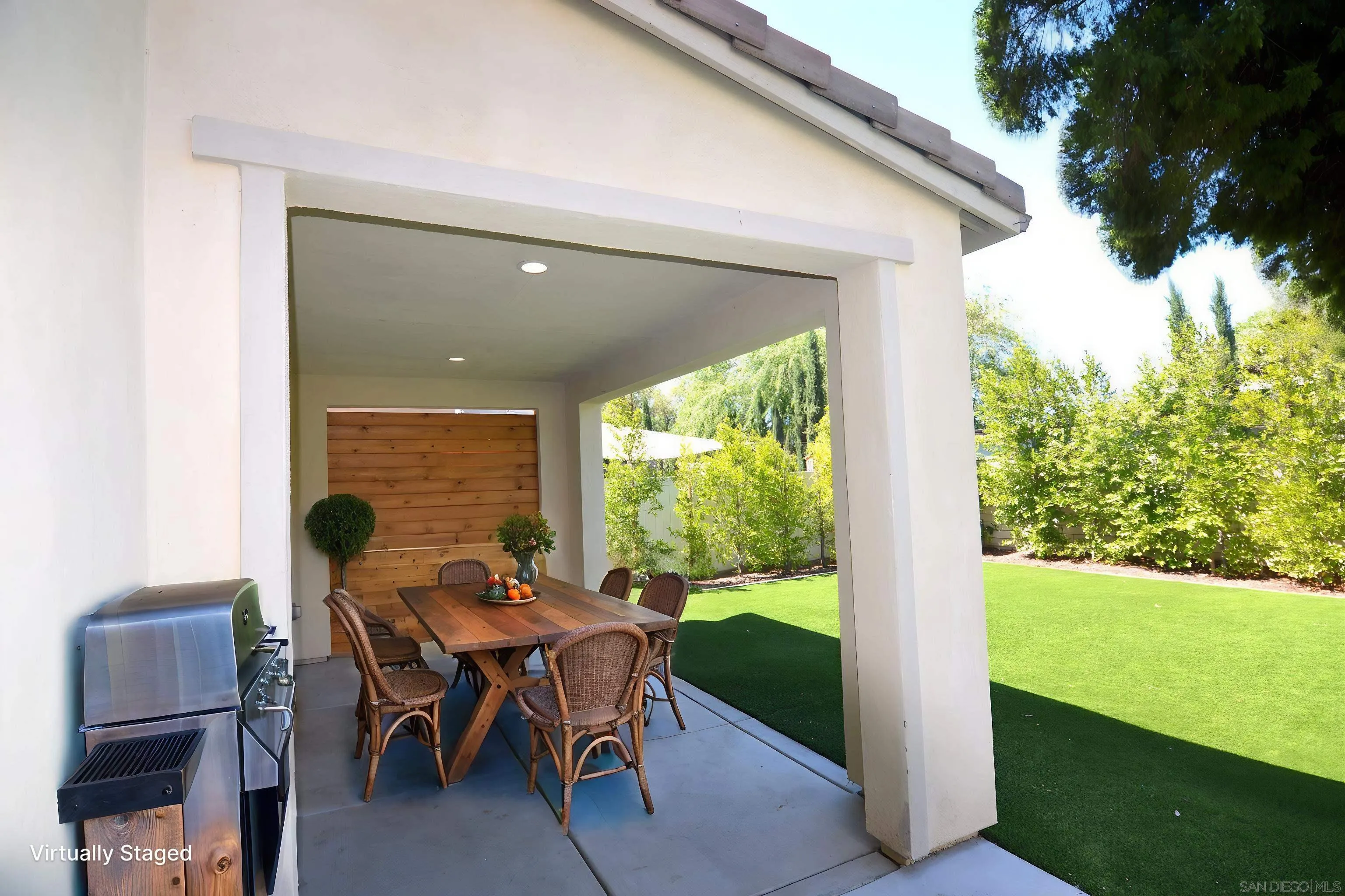 https://cdn.realtyfeed.com/cdn/127/260008839/18b7352b427c4845db44ed6c457d7538.webp