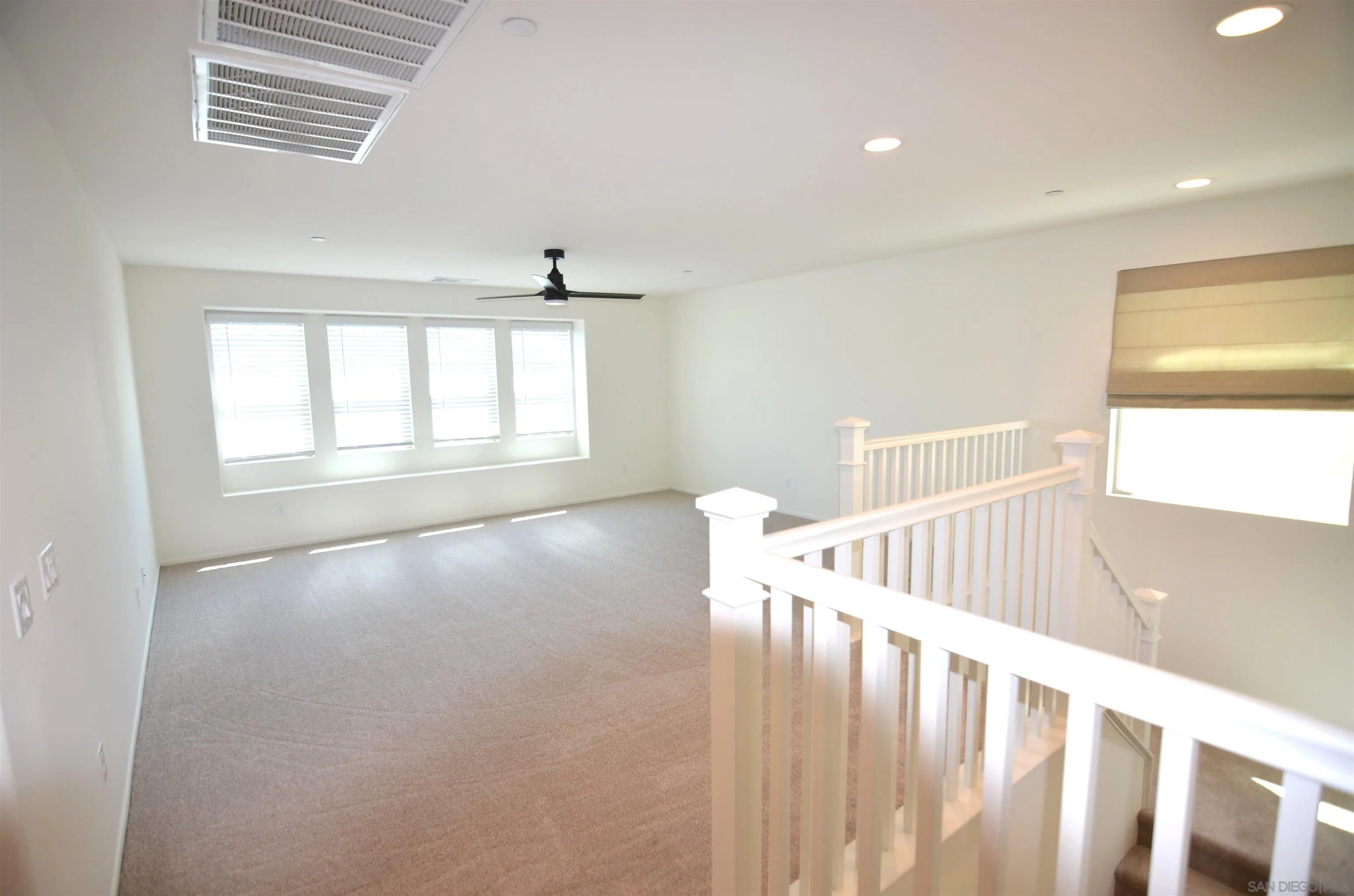 https://cdn.realtyfeed.com/cdn/127/260008839/1bd0c1400fa68a259be194cccbcad7ec.webp