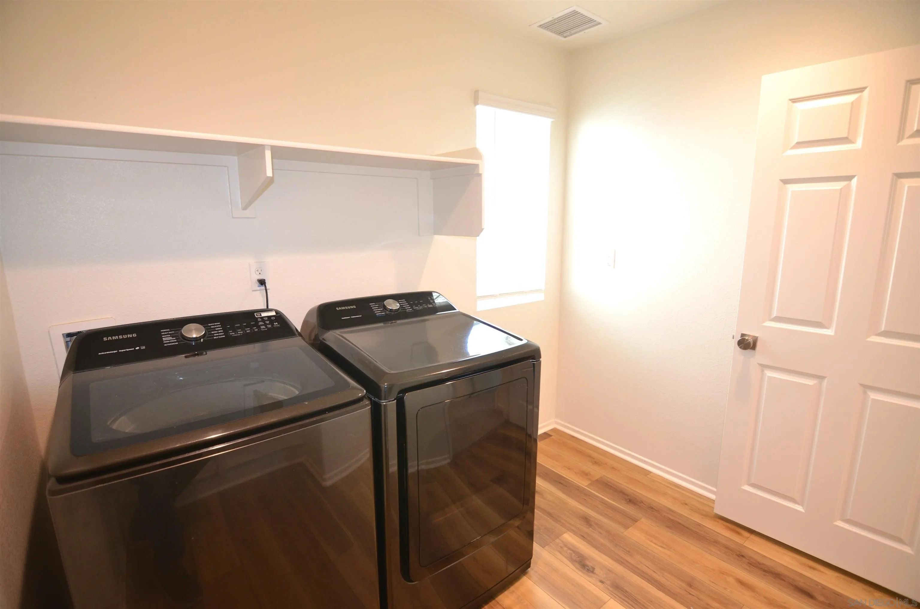 https://cdn.realtyfeed.com/cdn/127/260008839/2fcb9955851131d575bf79d84da901af.webp