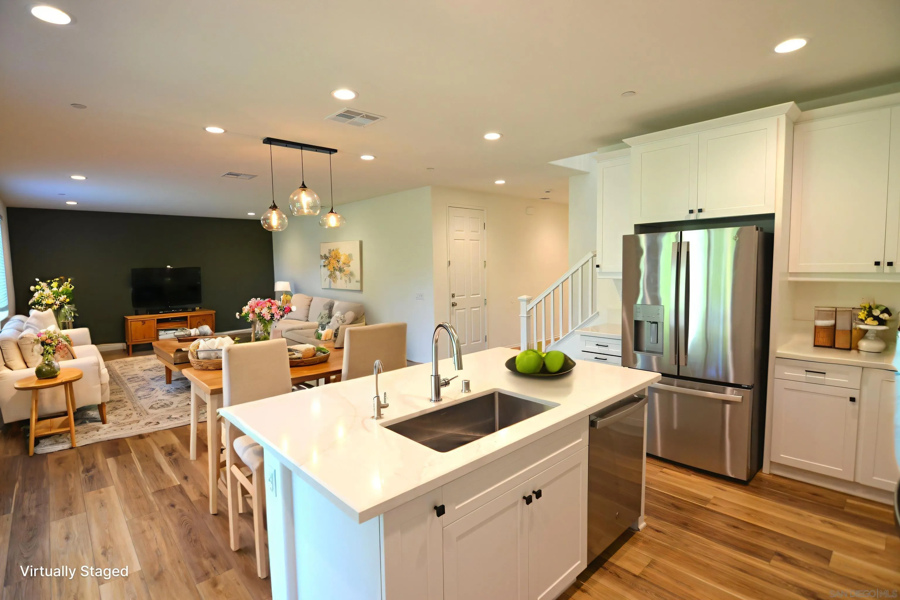 https://cdn.realtyfeed.com/cdn/127/260008839/4a5cb6eb4b3f1de36e51199c84a5c52d.webp