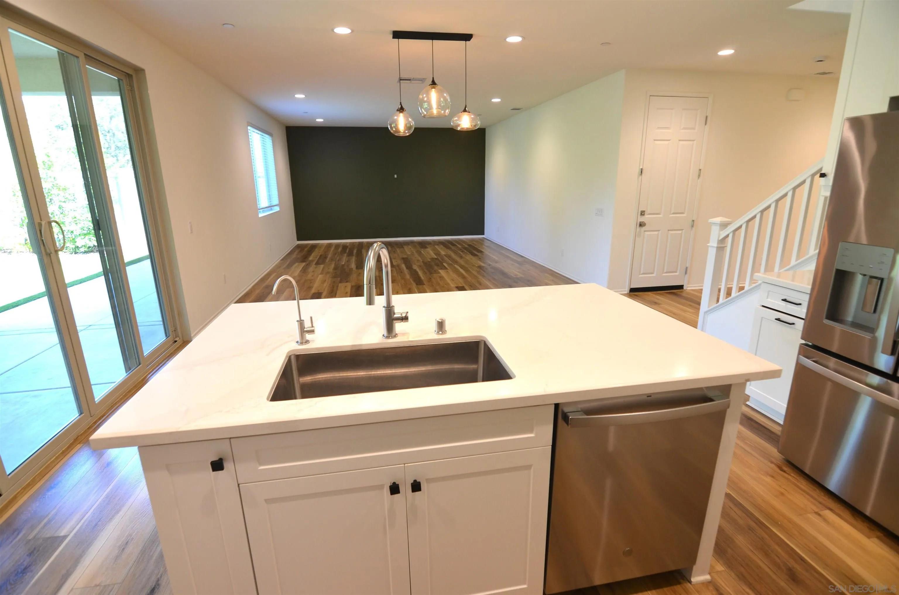 https://cdn.realtyfeed.com/cdn/127/260008839/bb1d5924a8b3a62356ac91804b6d85f7.webp