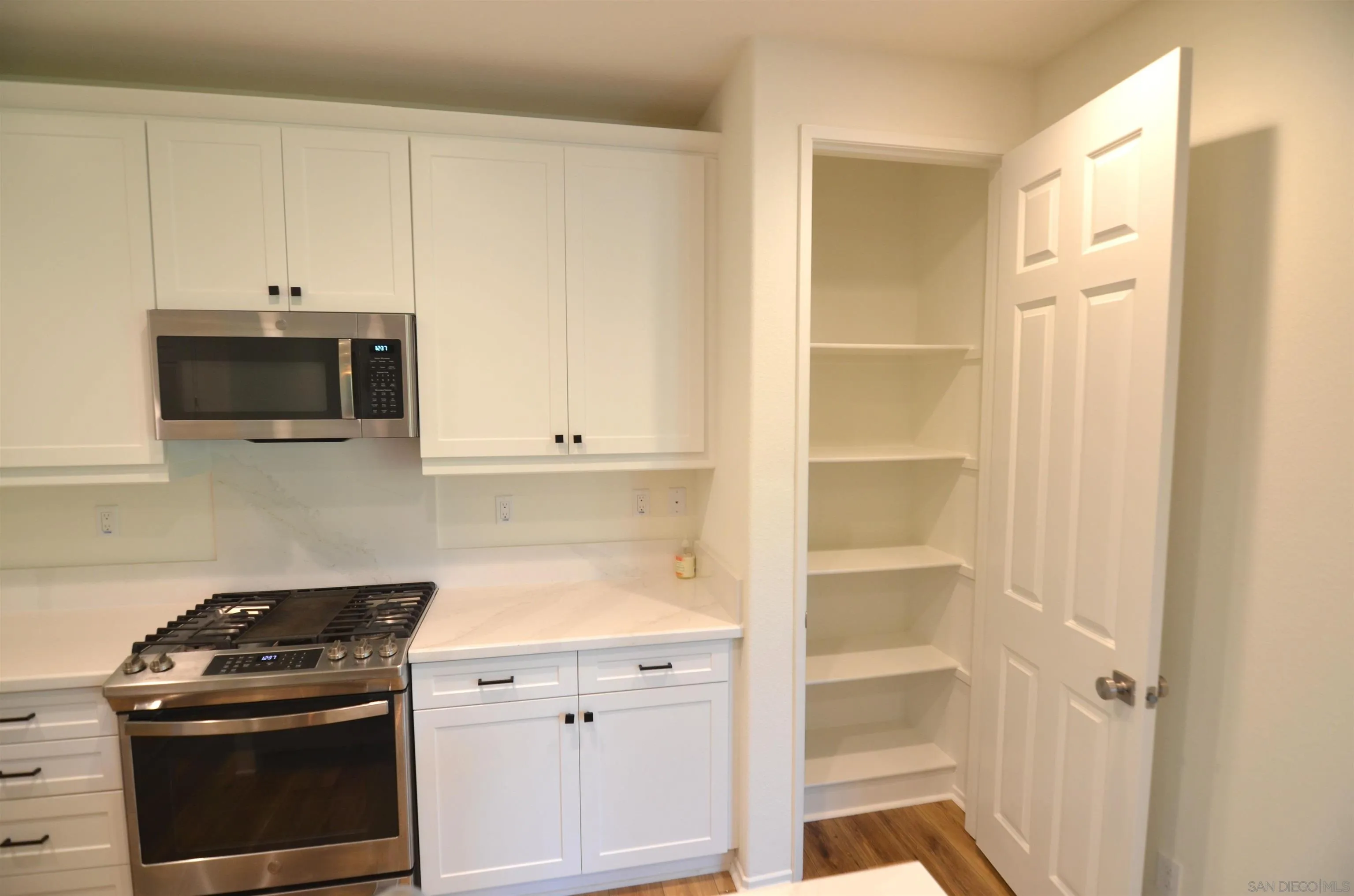 https://cdn.realtyfeed.com/cdn/127/260008839/cac1ef602270f1b82250178410a2abf2.webp