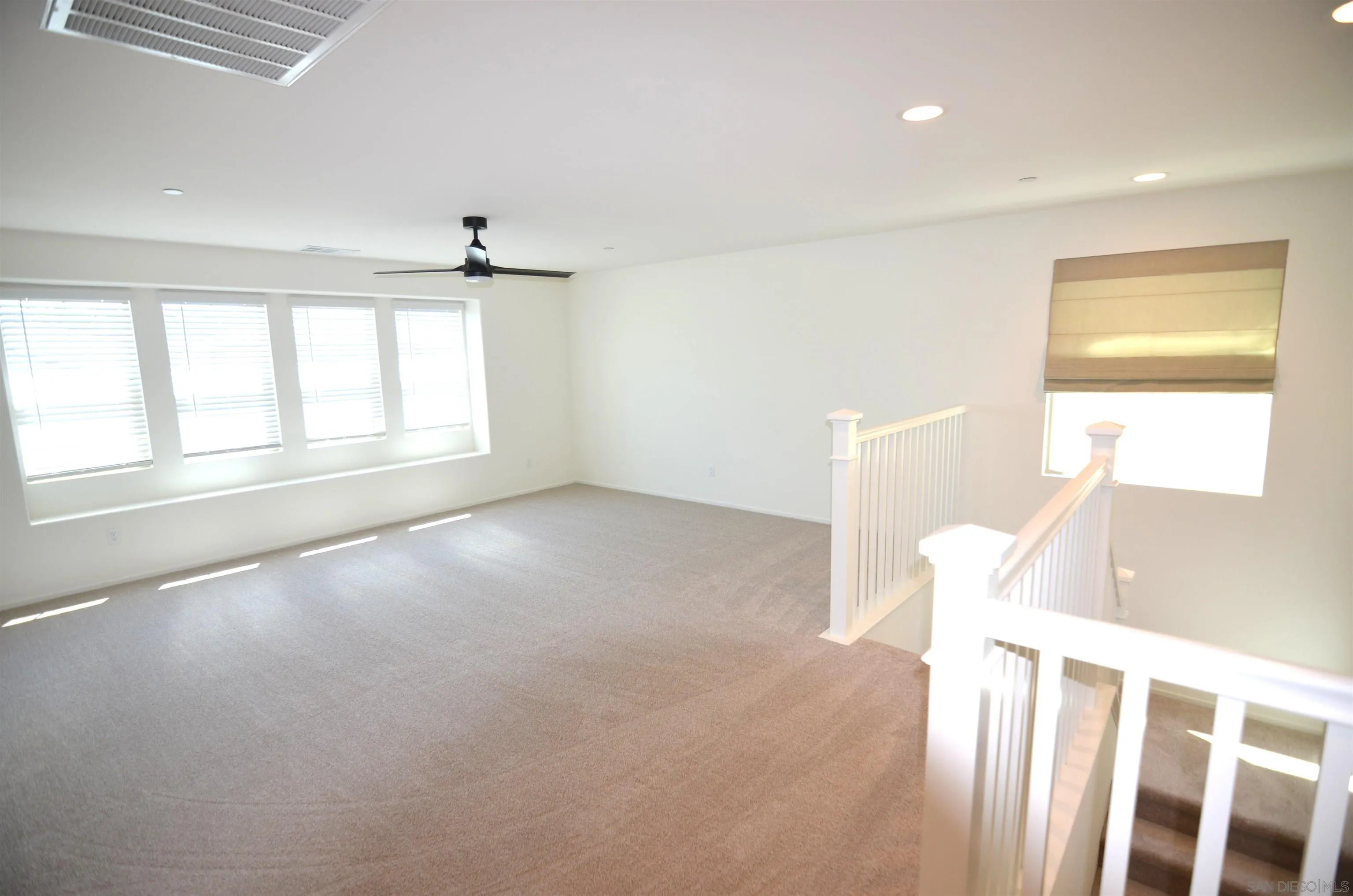 https://cdn.realtyfeed.com/cdn/127/260008839/d44d0a13c17424323f4c4aa2afd4b1ce.webp