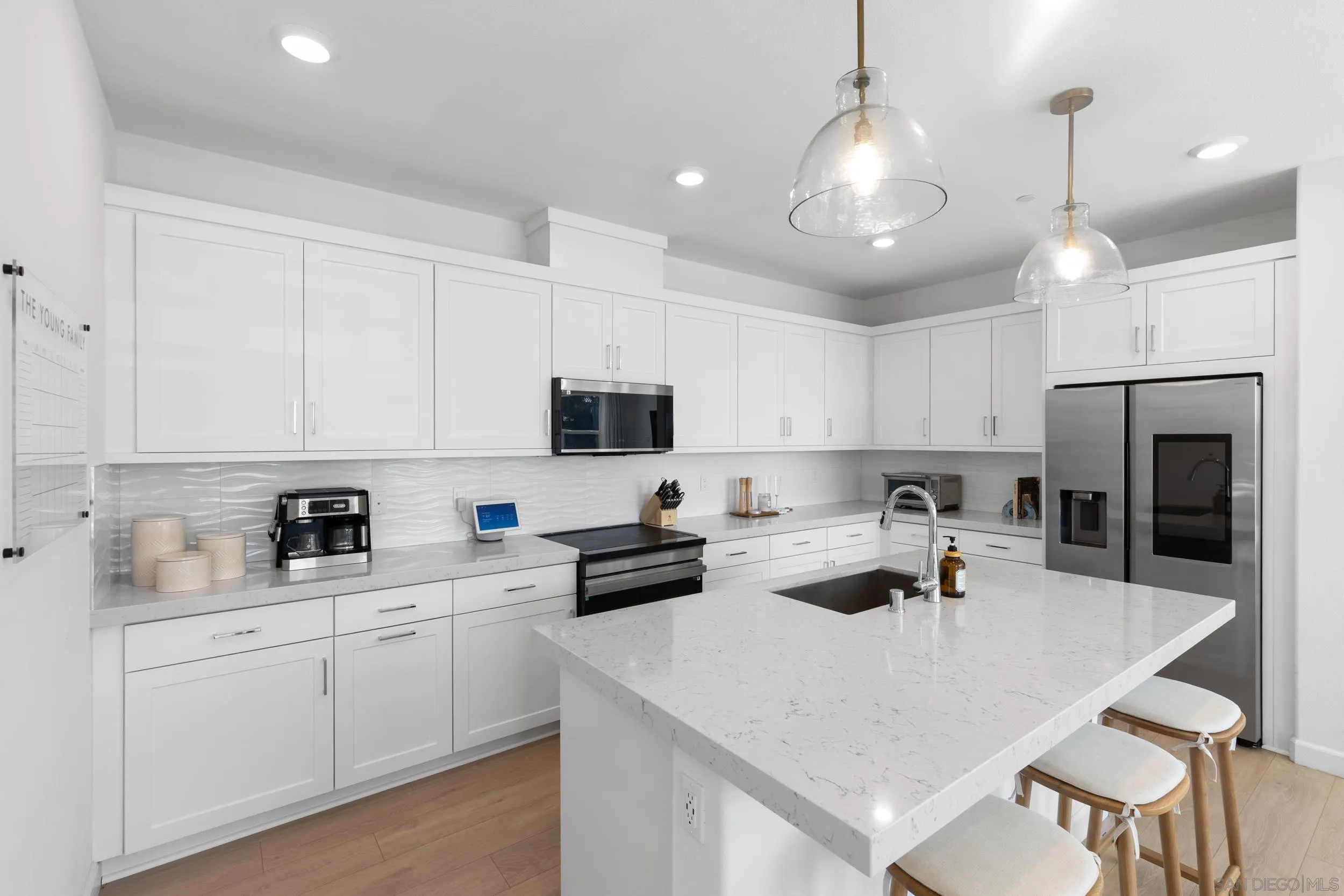 Photo #4: 260008840 Listing: Photo #4