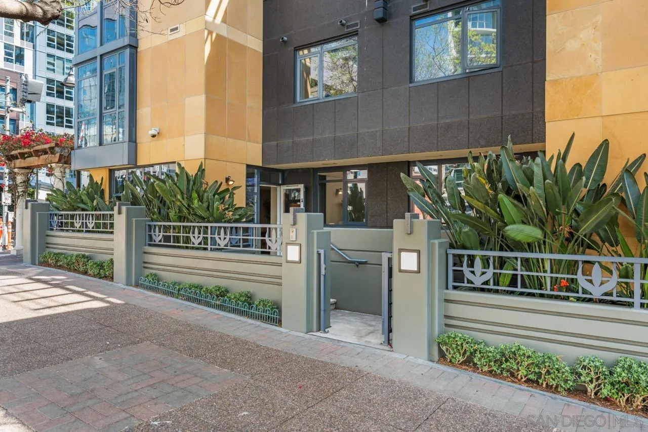 Photo #43: 260008841 Listing: Photo #43