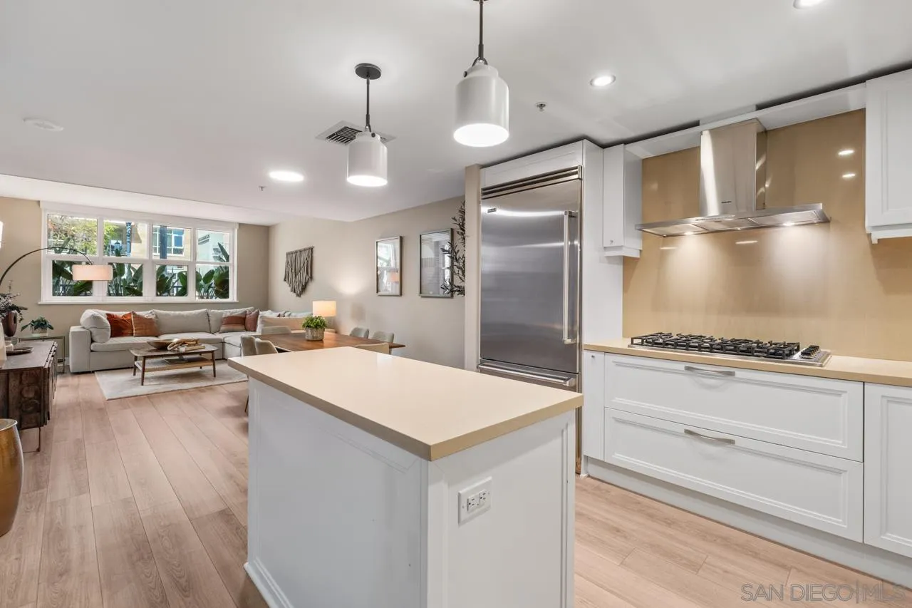 Photo #3: 260008841 Listing: Photo #3