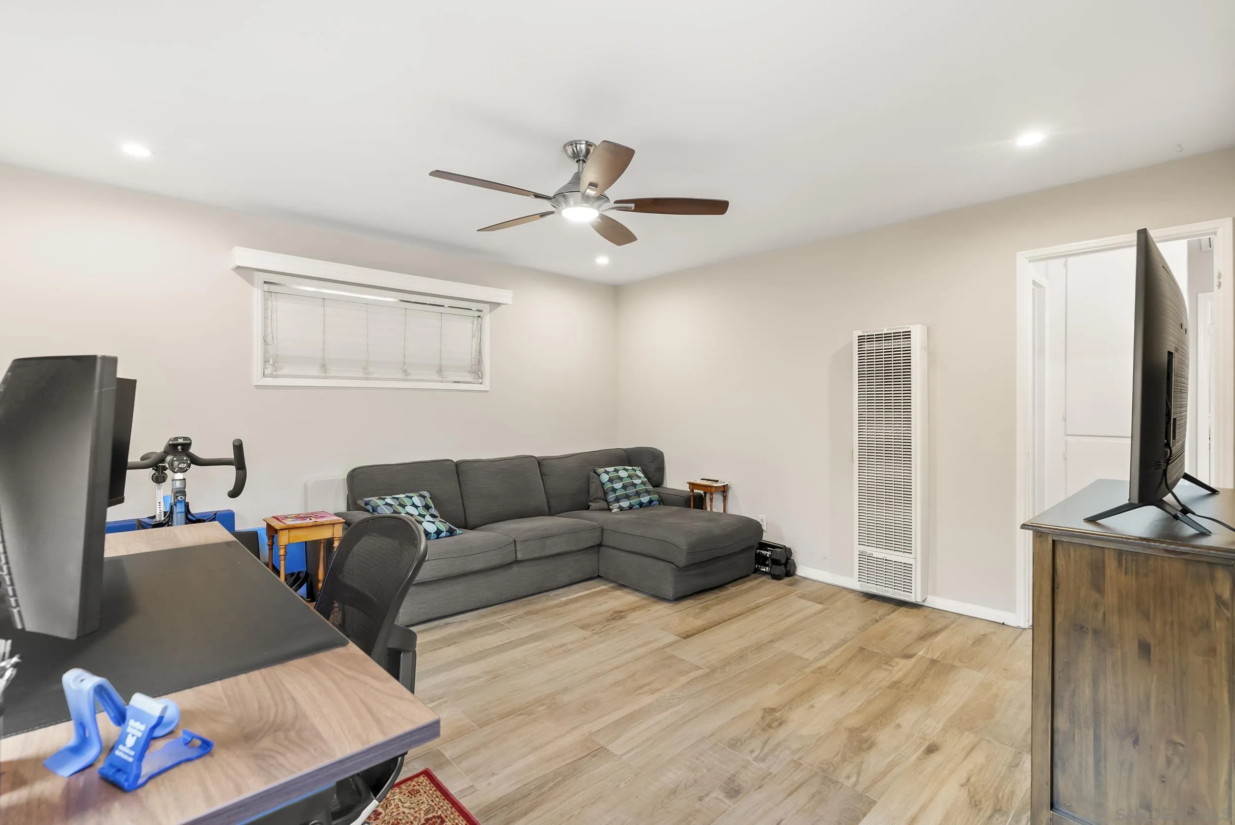 https://cdn.realtyfeed.com/cdn/127/260008843/5bd47a4277ee161269f0b71a30ed532a.webp