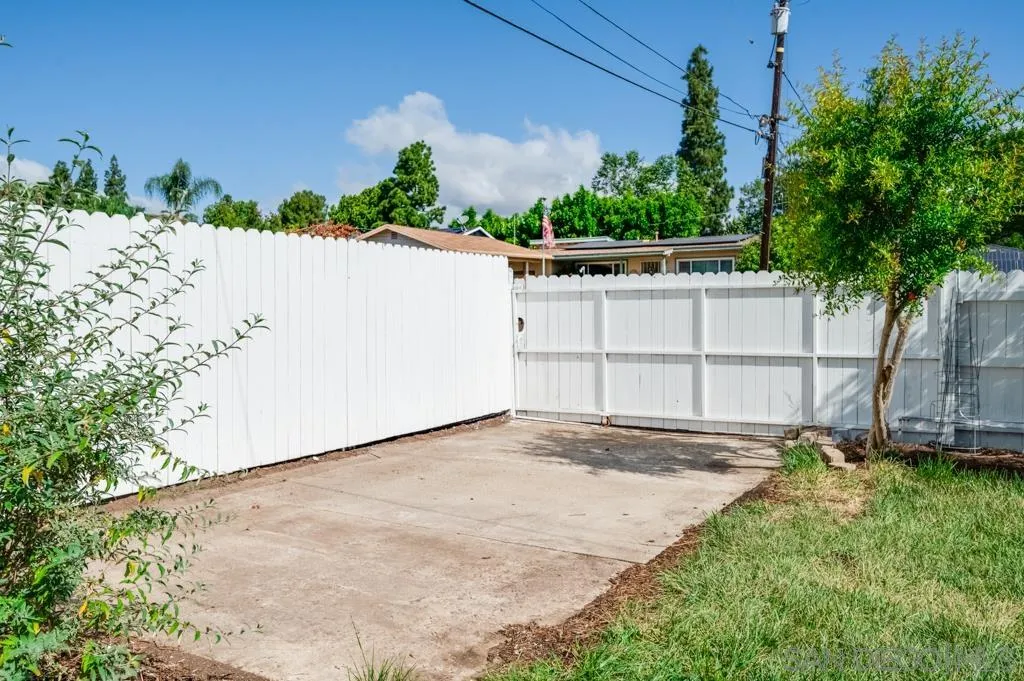 https://cdn.realtyfeed.com/cdn/127/260008844/8e63d105a532a0b38d730193ba336943.webp