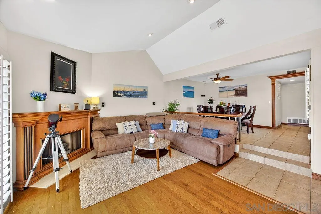 Photo #4: 260008848 Listing: Photo #4