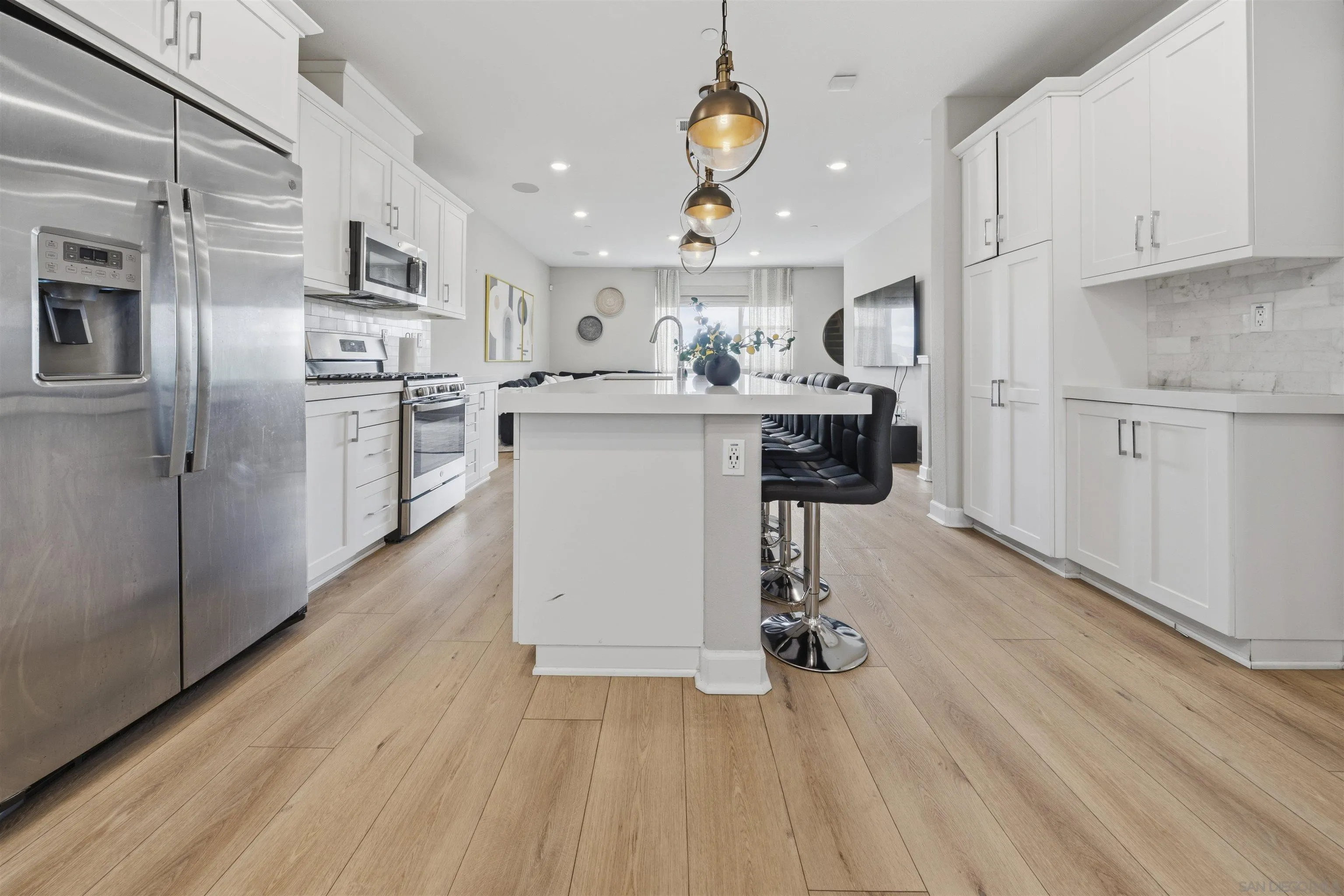 Photo #5: 260008849 Listing: Photo #5