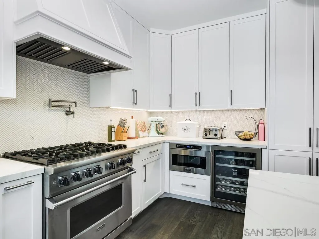Photo #6: 260008861 Listing: Photo #6