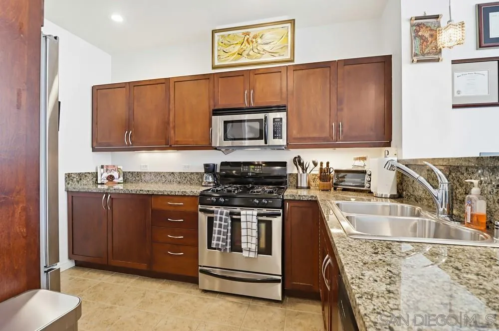 Photo #5: 260008868 Listing: Photo #5