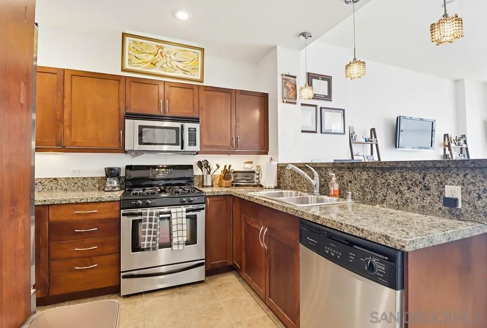 https://cdn.realtyfeed.com/cdn/127/260008868/8d78139a79a2315720e8cde4c4f713ff.webp