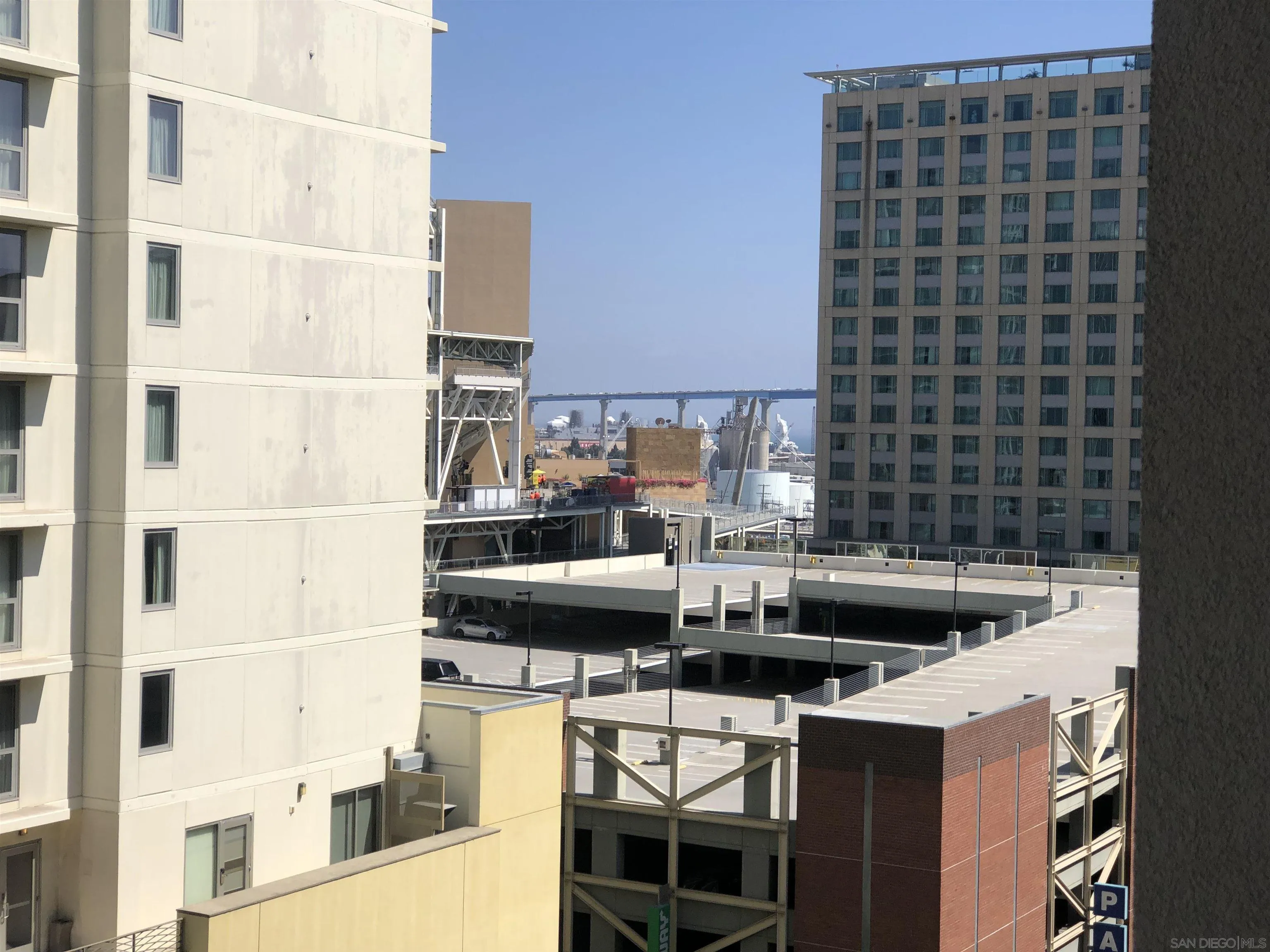 https://cdn.realtyfeed.com/cdn/127/260008868/b8d4b8486326b4d76d6caa3eb6bb765c.webp