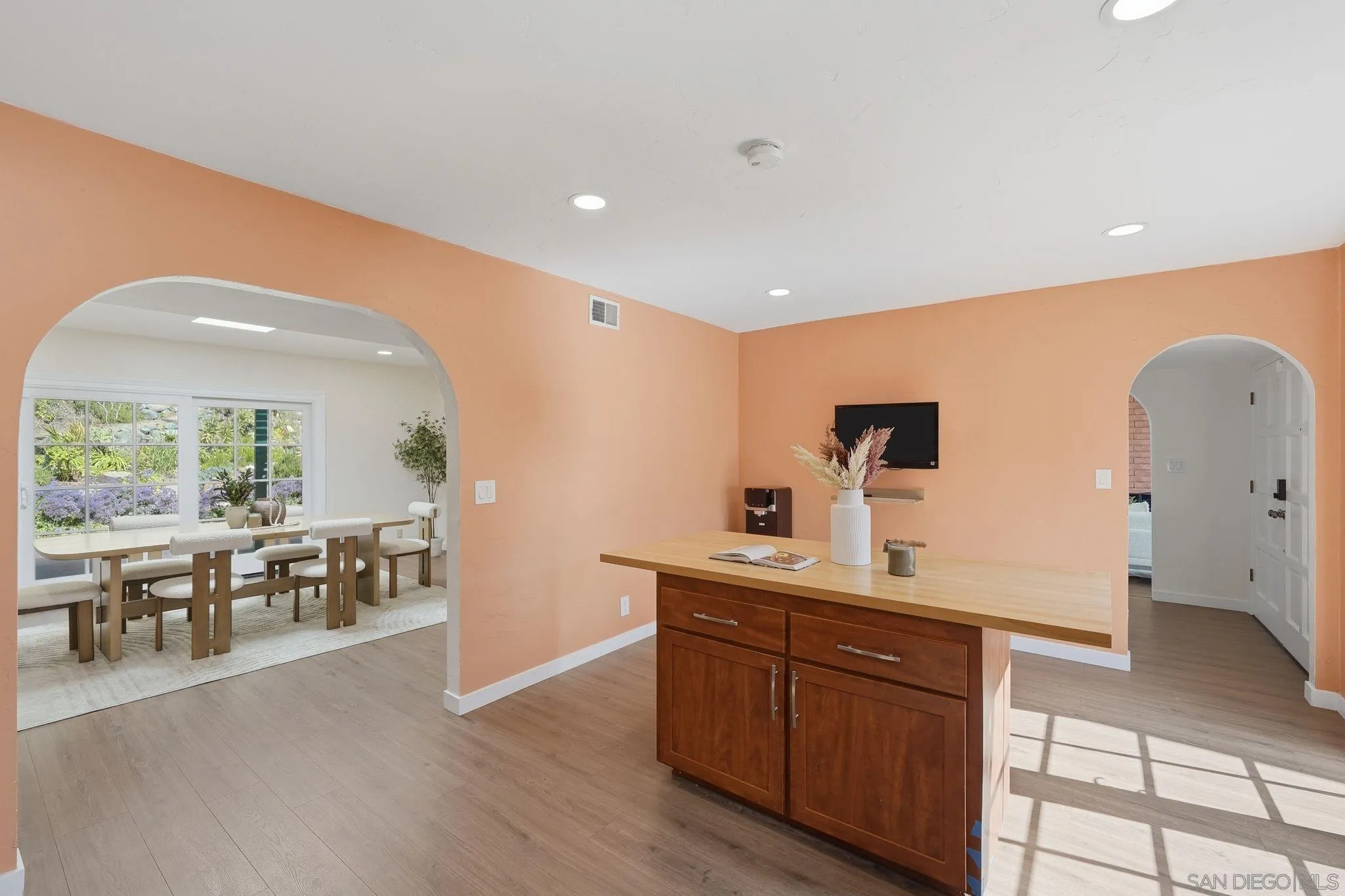 1760 Essex Street, El Cajon, CA, 92020