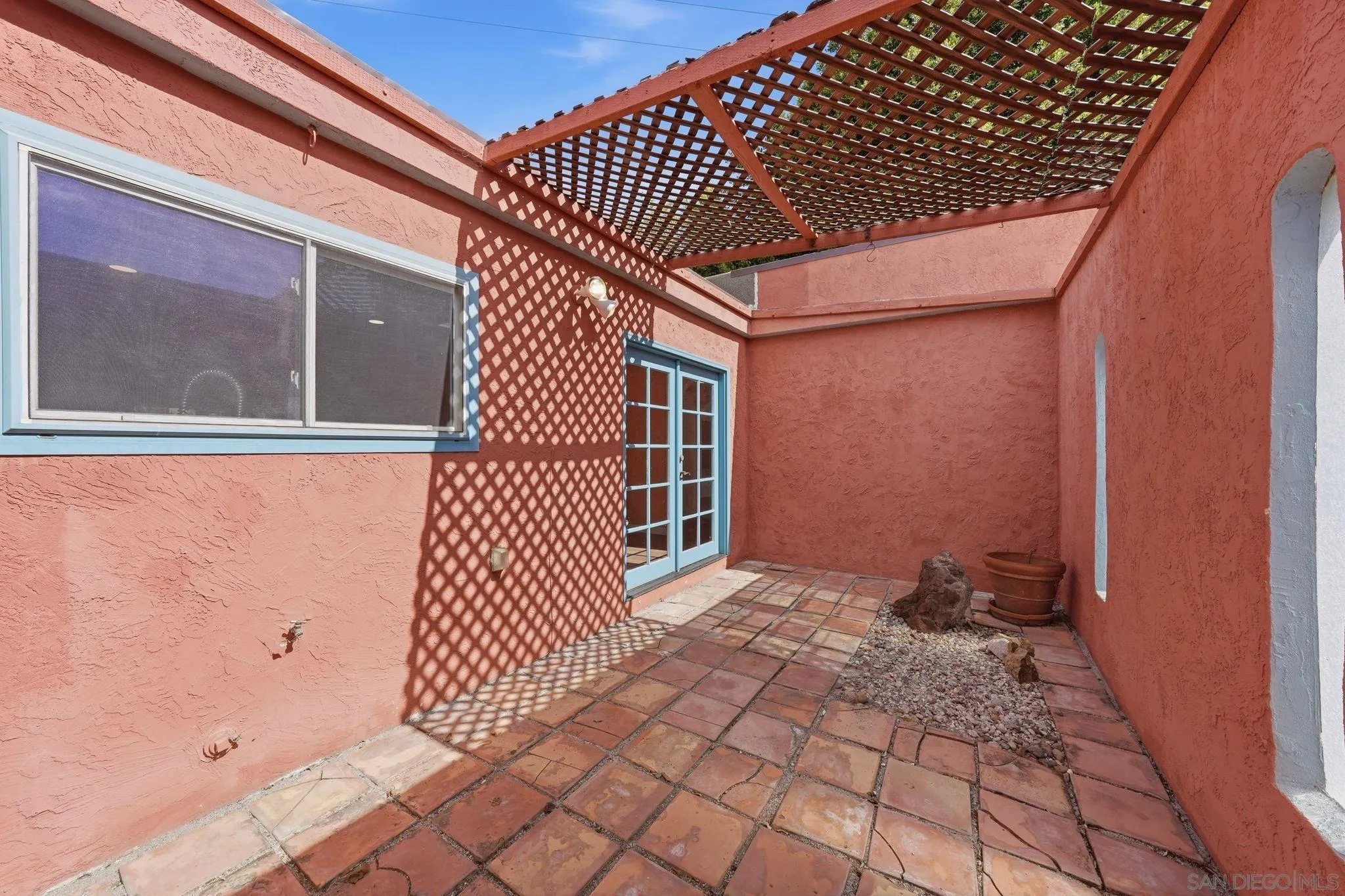 1760 Essex Street, El Cajon, CA, 92020