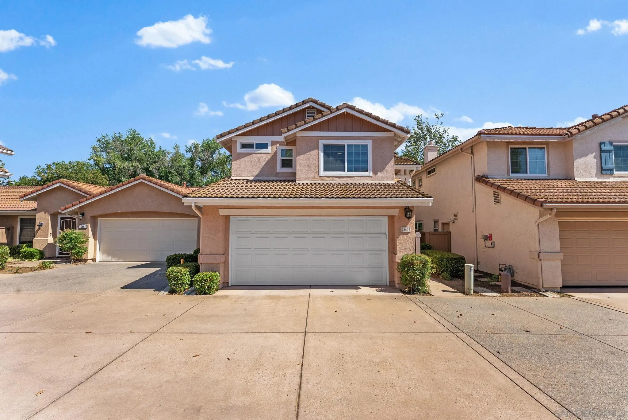 https://cdn.realtyfeed.com/cdn/127/260008880/3f348c9b638bc909045923b032ce6041.webp