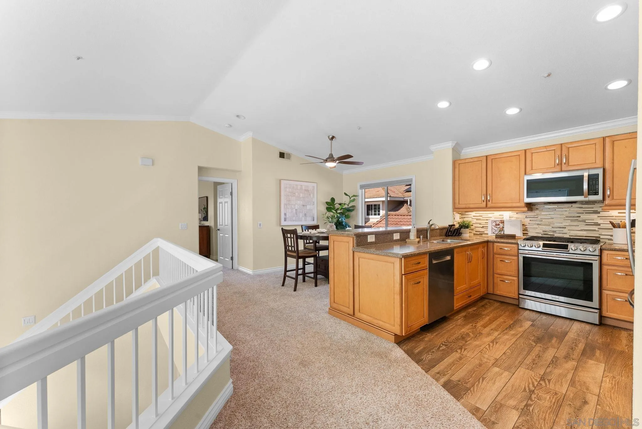 https://cdn.realtyfeed.com/cdn/127/260008880/ec90616edd6c42a097379565056608db.webp