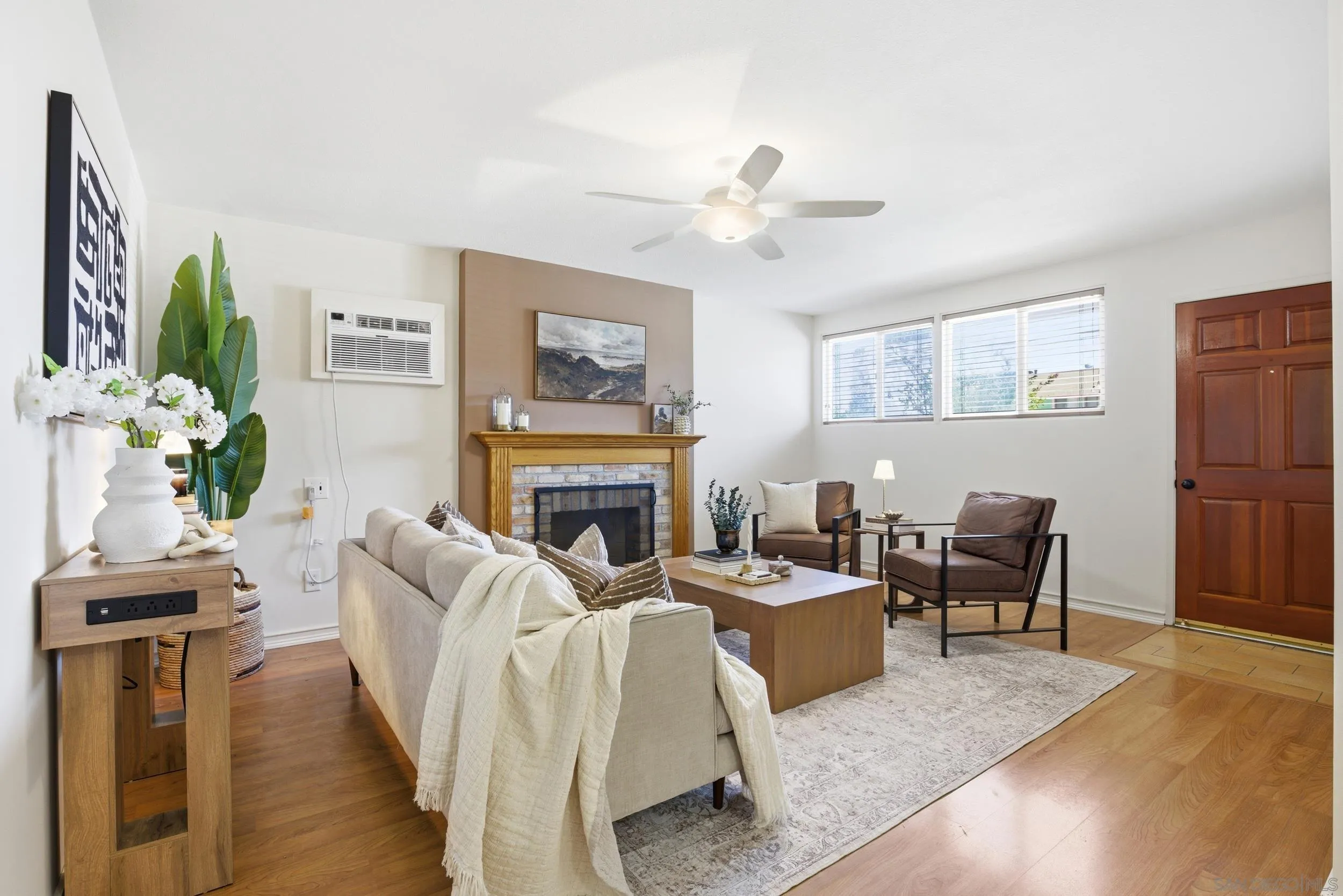 https://cdn.realtyfeed.com/cdn/127/260008883/b93a5206a7543df3eebac5400b357e24.webp