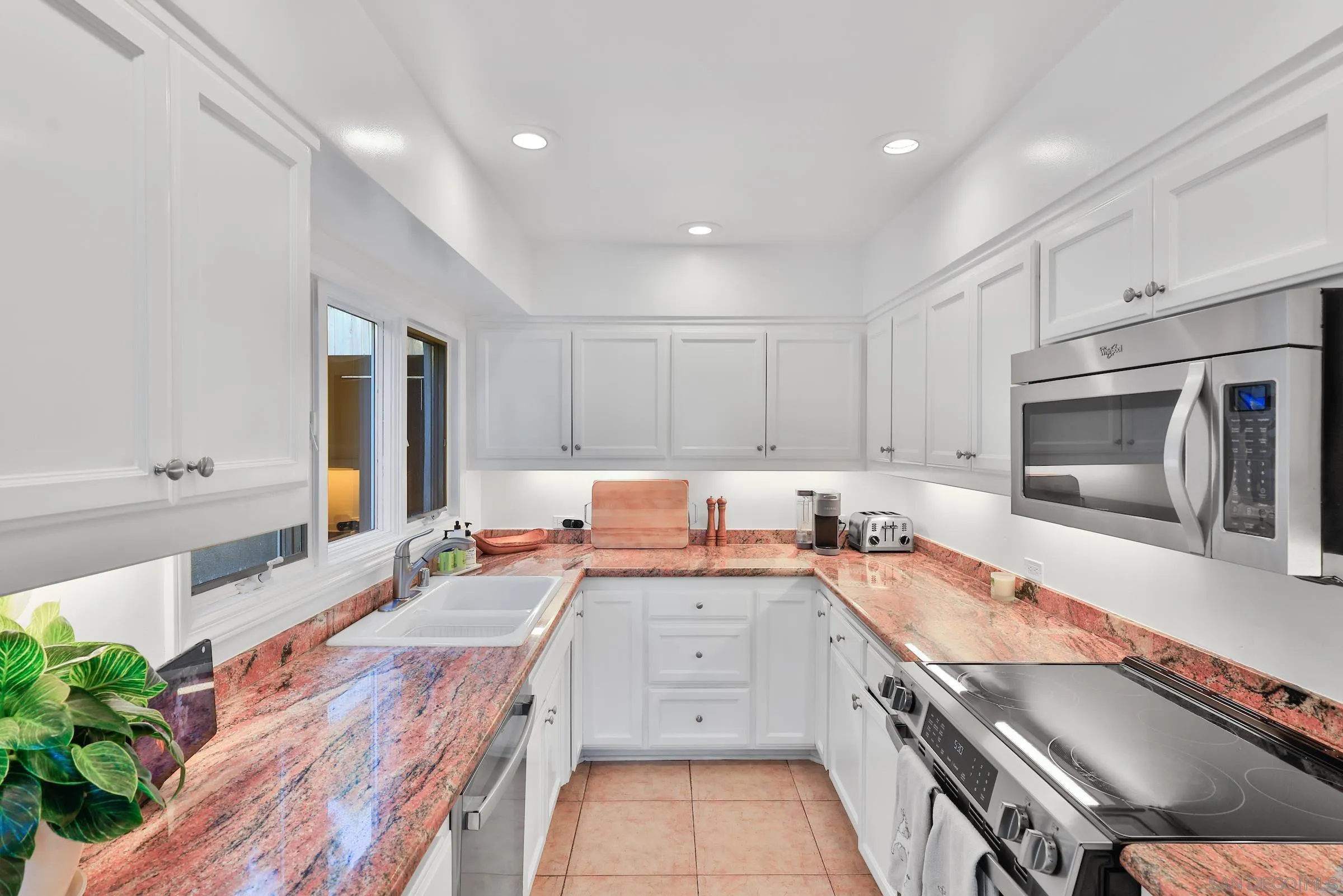 https://cdn.realtyfeed.com/cdn/127/260008884/2efafdf75b5c245333ac0f33c9c26213.webp
